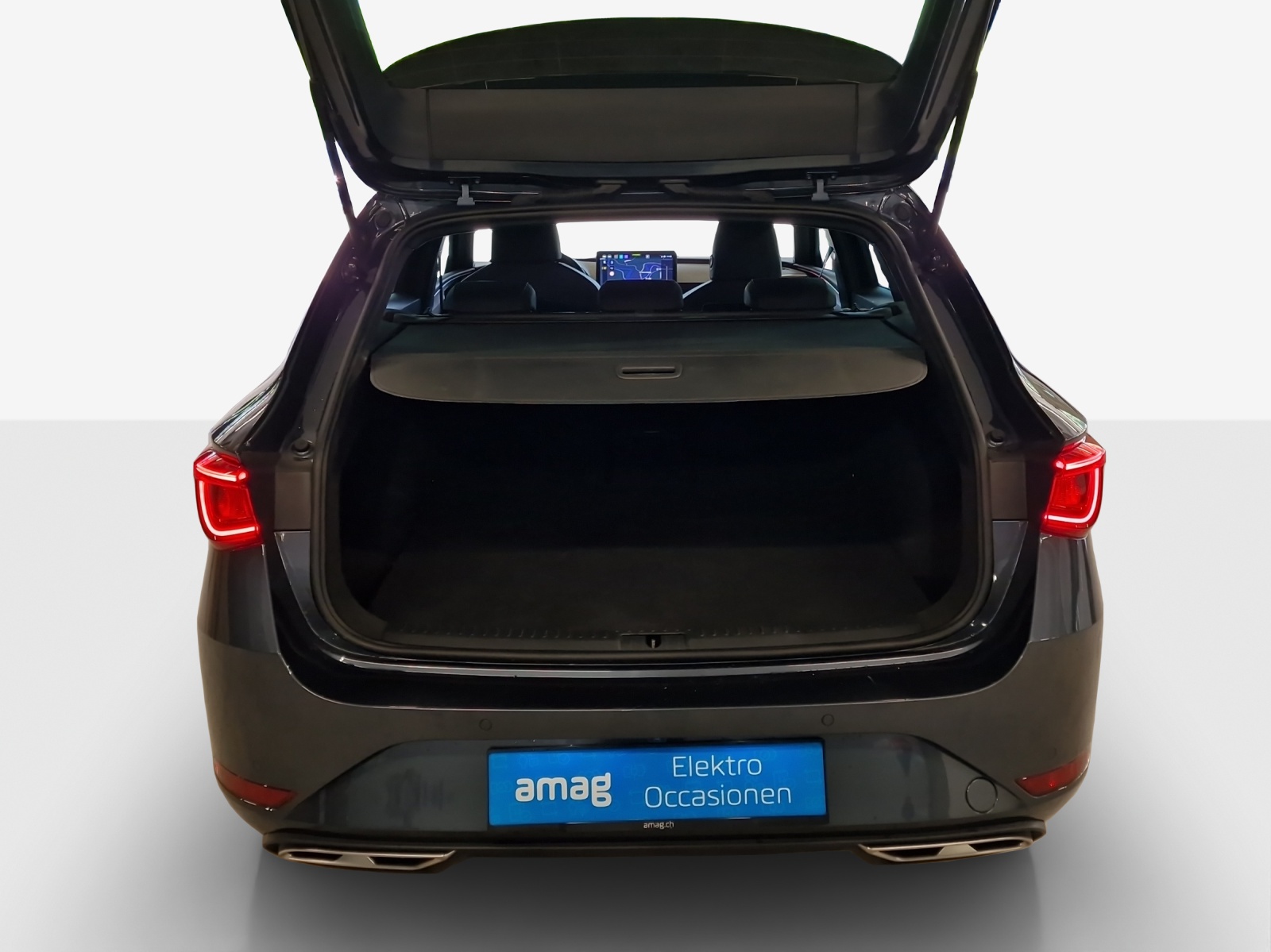 SEAT Leon ST 1.5 eHybrid pHEV DSG FR-image-12