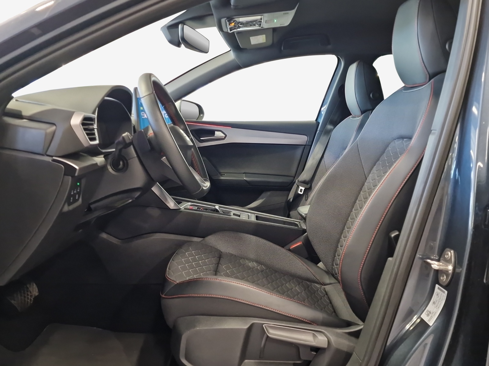 SEAT Leon ST 1.5 eHybrid pHEV DSG FR-image-7