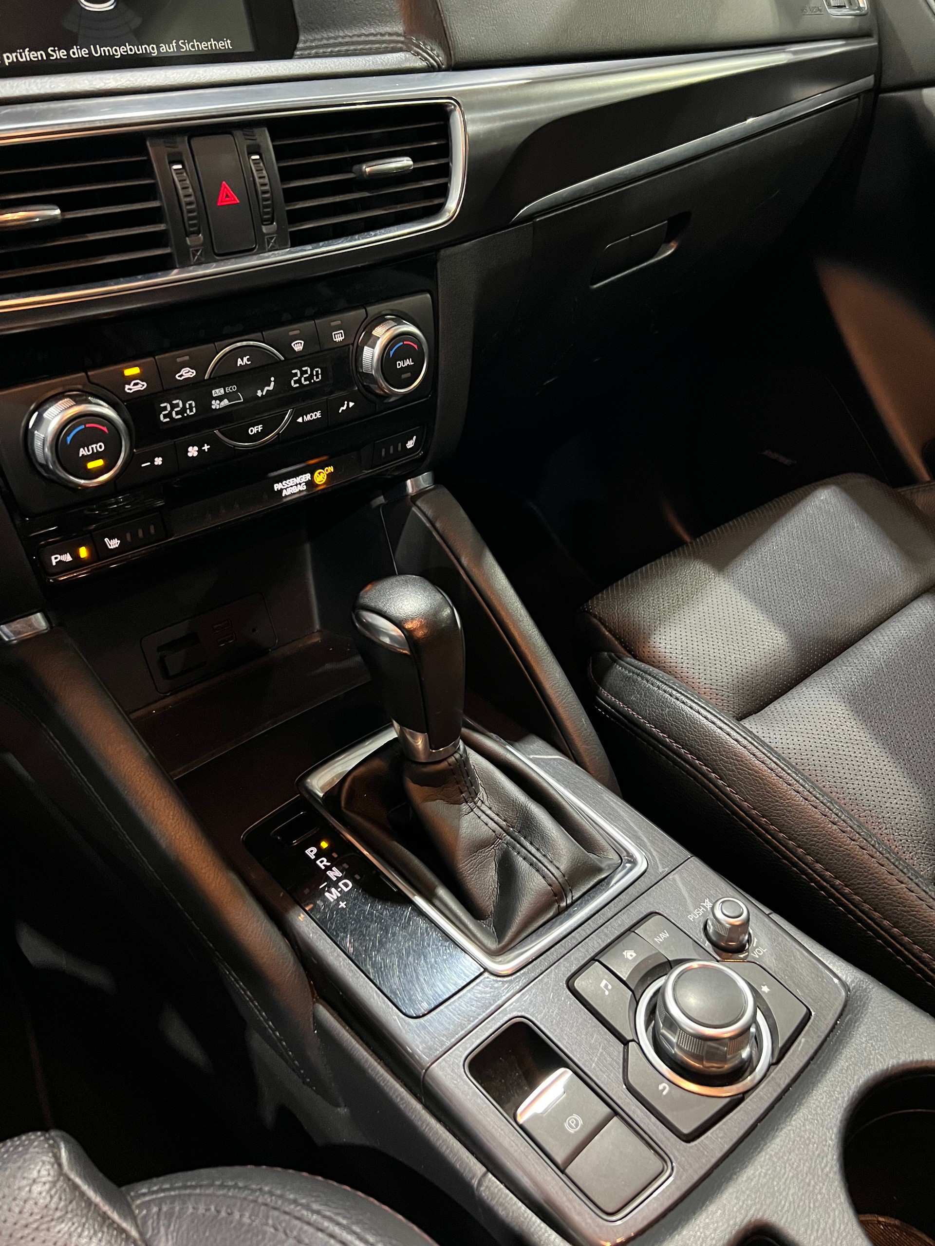 MAZDA CX-5 2.2 D HP Revolution AWD Automatic**Rückfahrtkamera,BOSE,Frisch ab MFK**-image-11