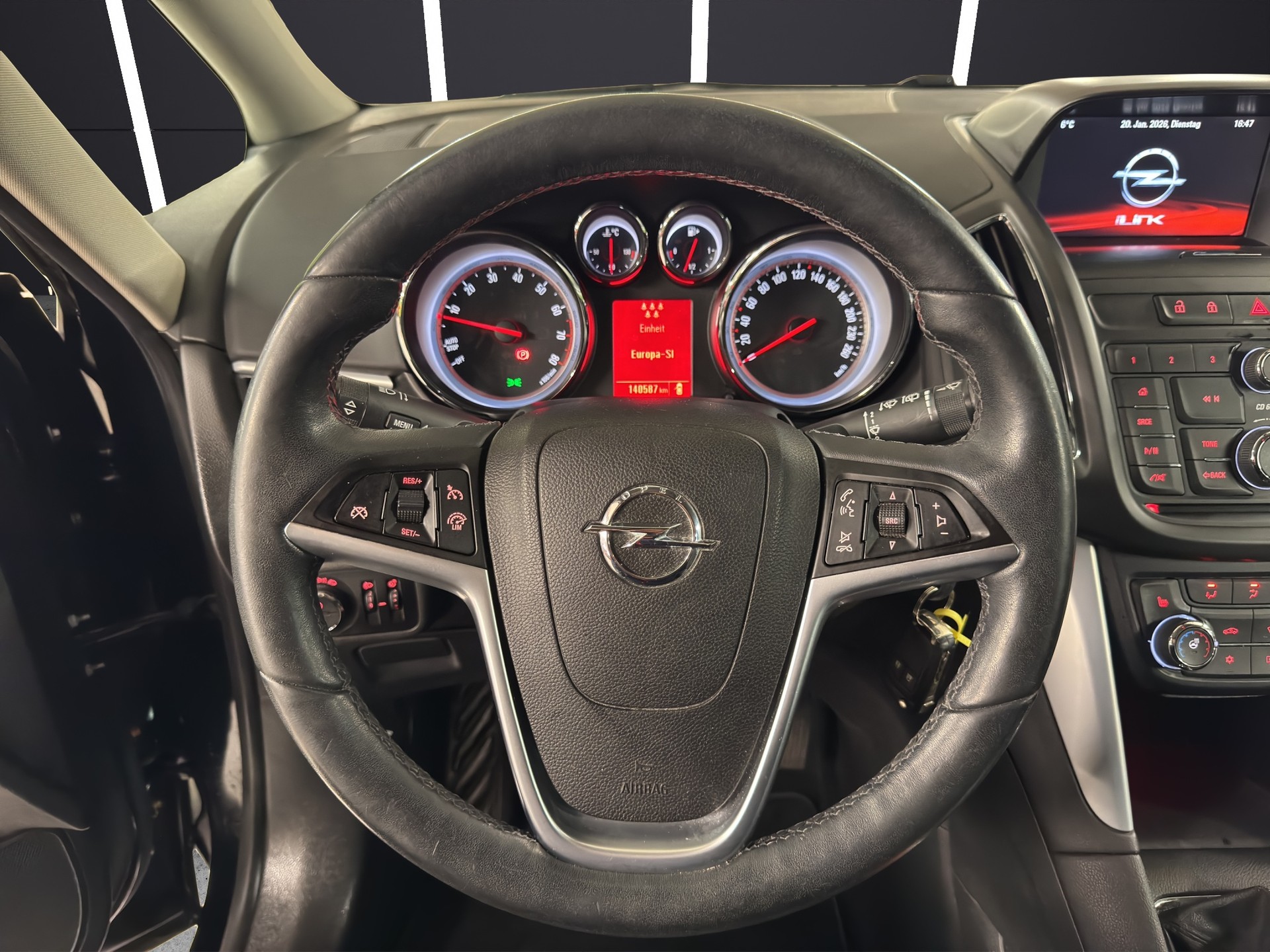 OPEL Zafira Tourer 1.6i 16V Turbo Active Edition-image-11