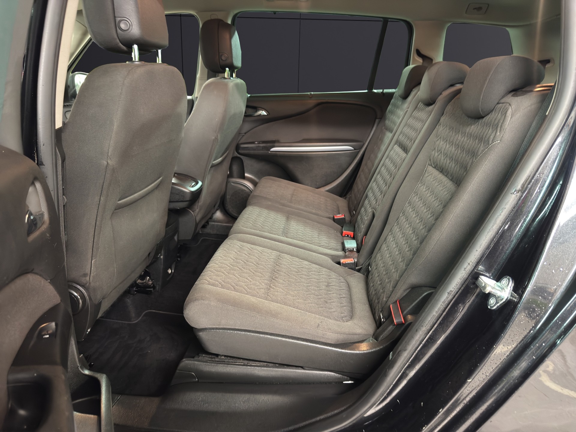OPEL Zafira Tourer 1.6i 16V Turbo Active Edition-image-14