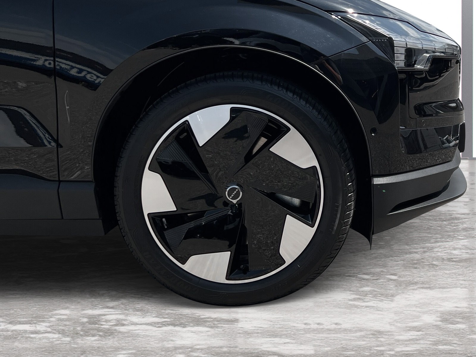 VOLVO EX30 E60 Twin Ultra Performance AWD-image-6