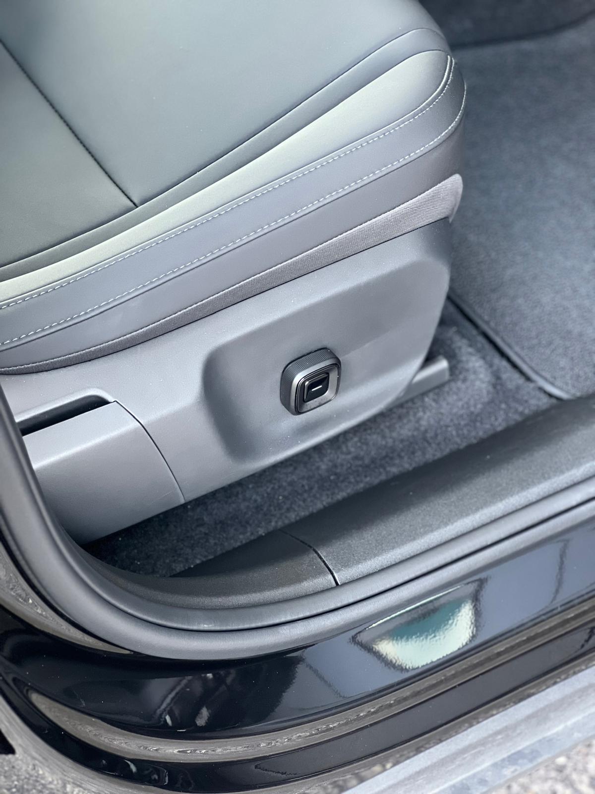 VOLVO EX30 E60 Twin Ultra Performance AWD-image-15