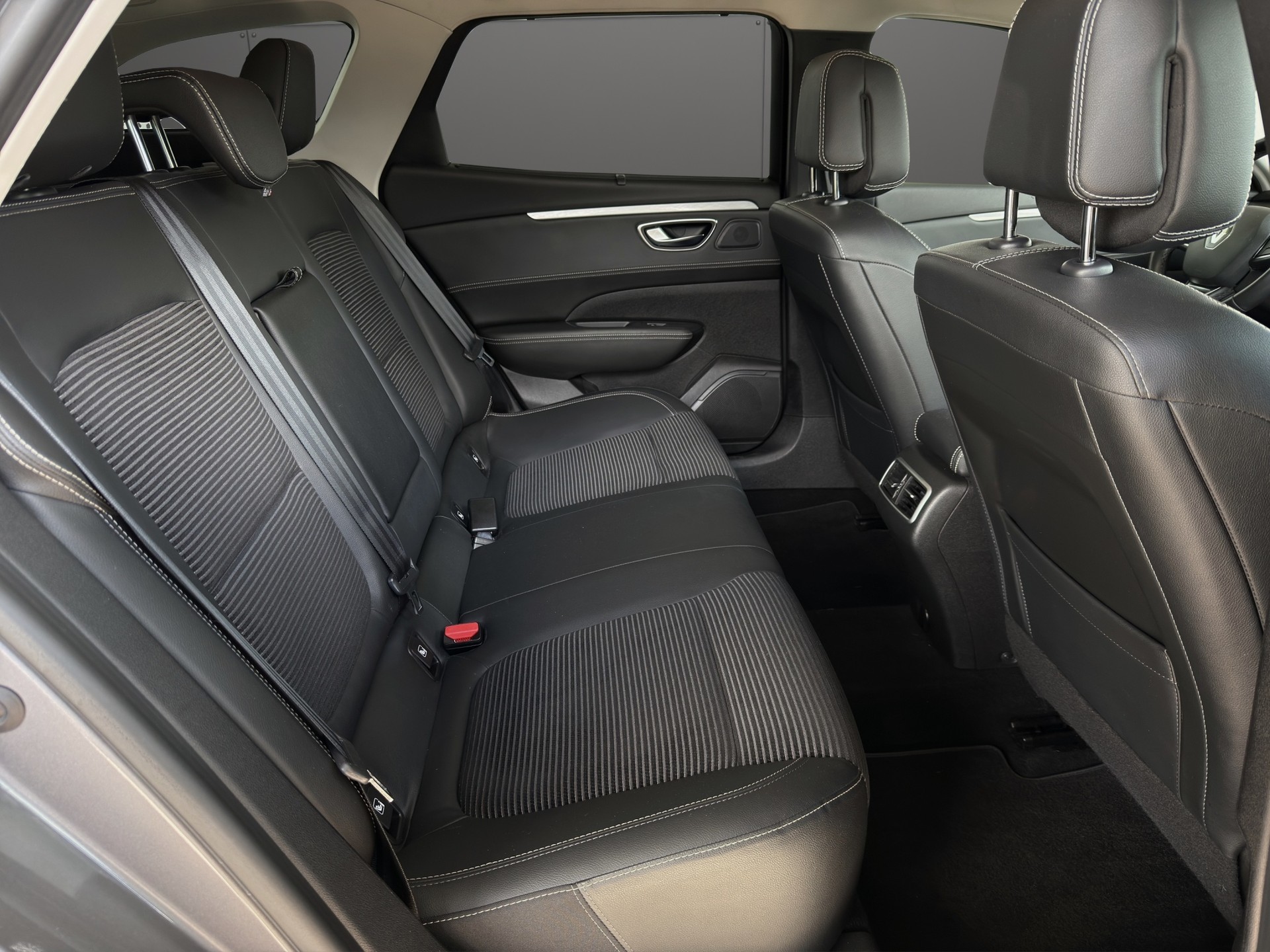 RENAULT Talisman Grandtour 2.0 Blue dCi Intens EDC-image-8
