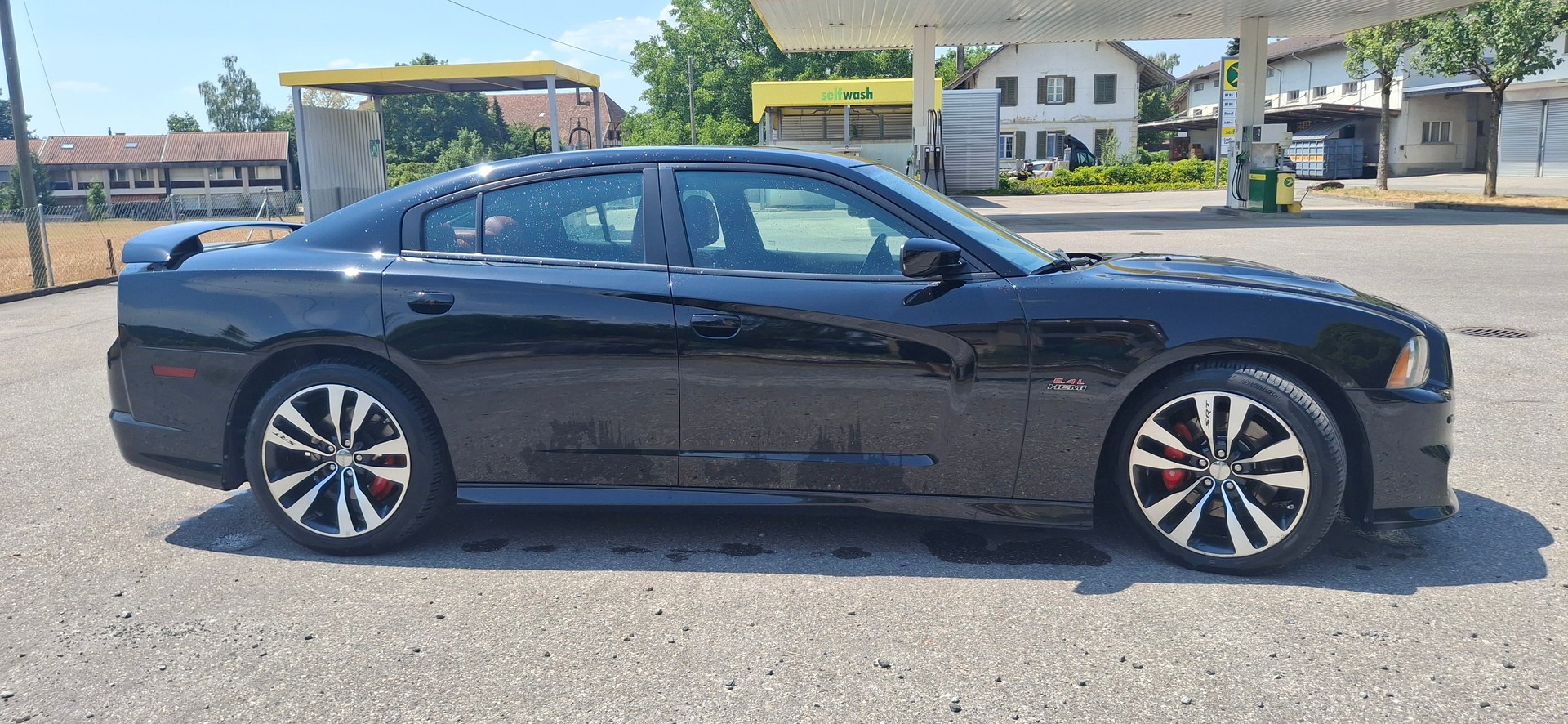 DODGE SRT 8-image-3