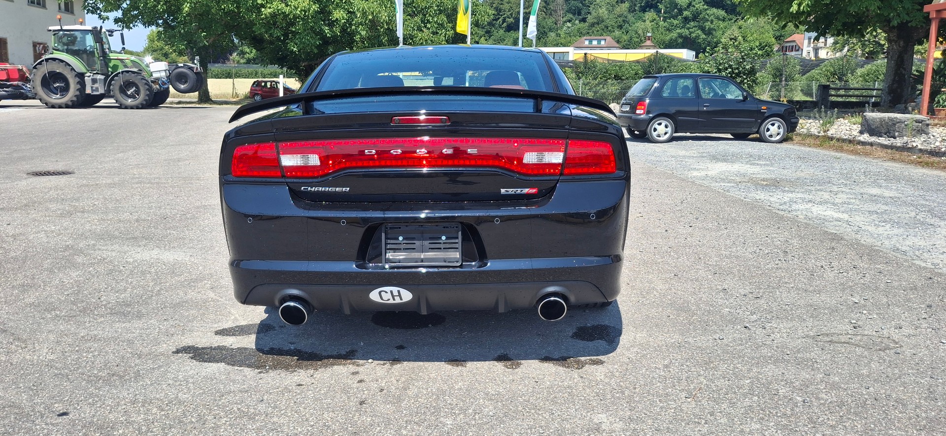 DODGE SRT 8-image-4