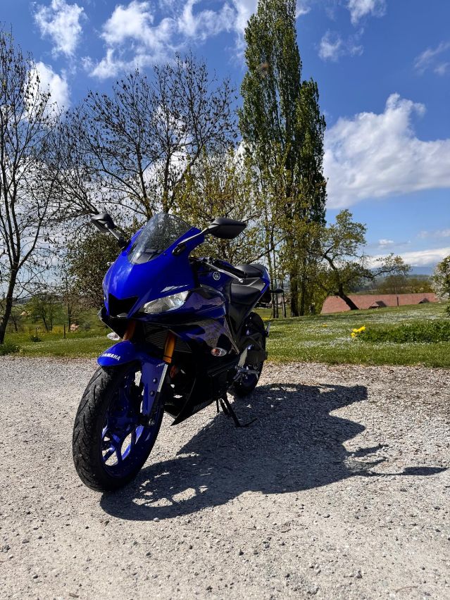 YAMAHA YZF-R3 ABS-image-1