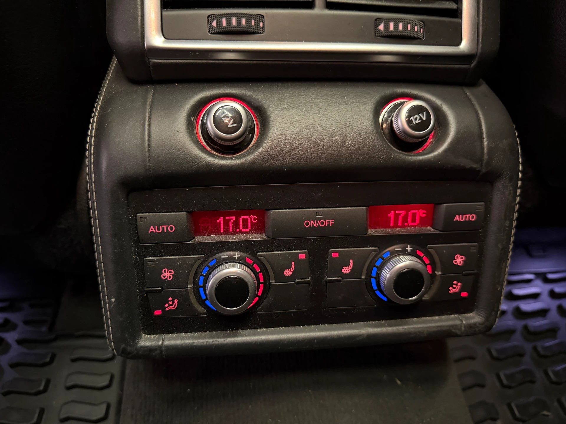 AUDI Q7 3.0 TDI addBlue quattro tiptronic-image-10