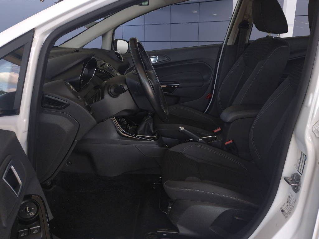 FORD Fiesta 1.0 EcoB 100 Titanium-image-9