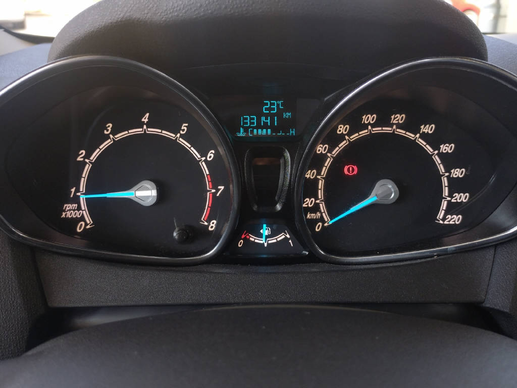 FORD Fiesta 1.0 EcoB 100 Titanium-image-15