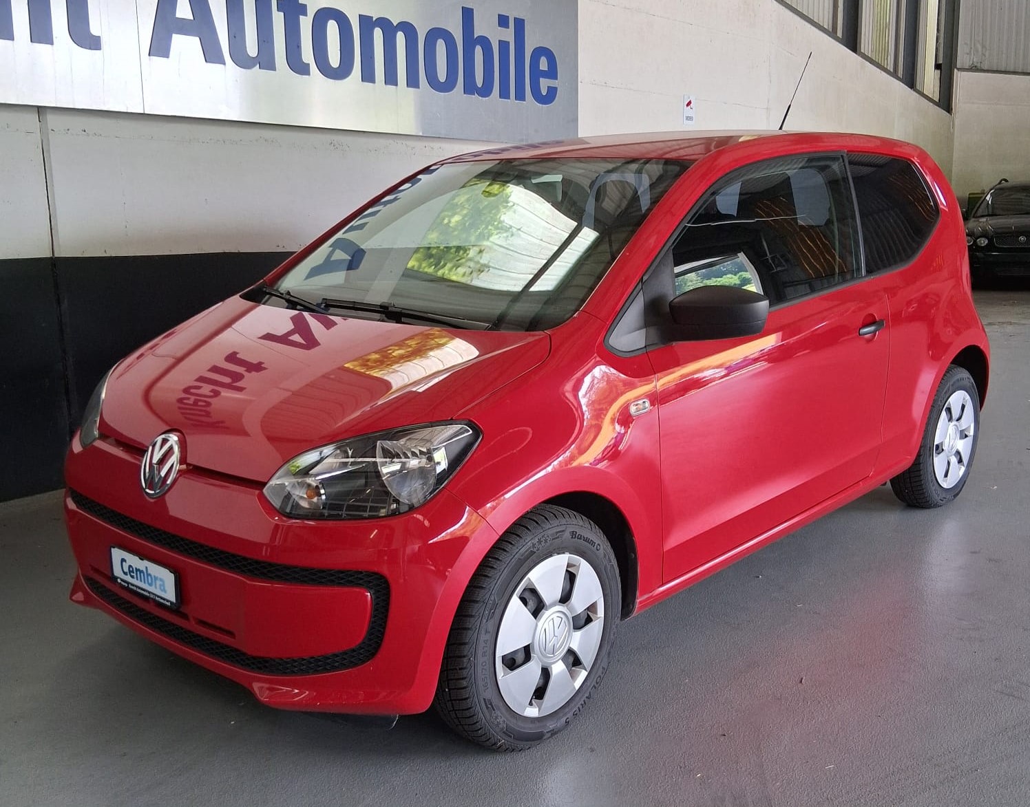 VW Up 1.0 take up-showroom-element-2
