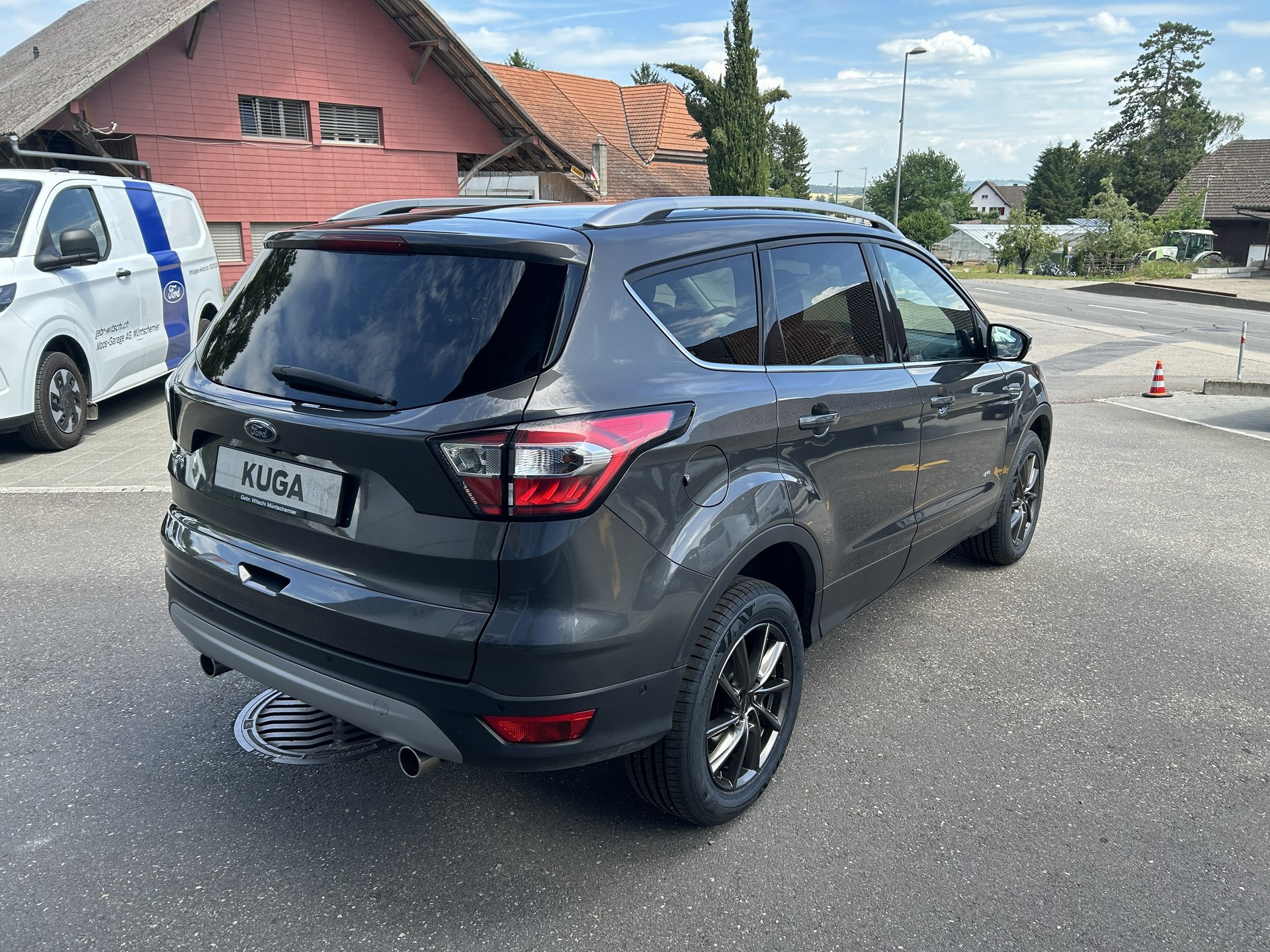 FORD Kuga 2.0 TDCi Business 4WD PowerShift-showroom-element-3