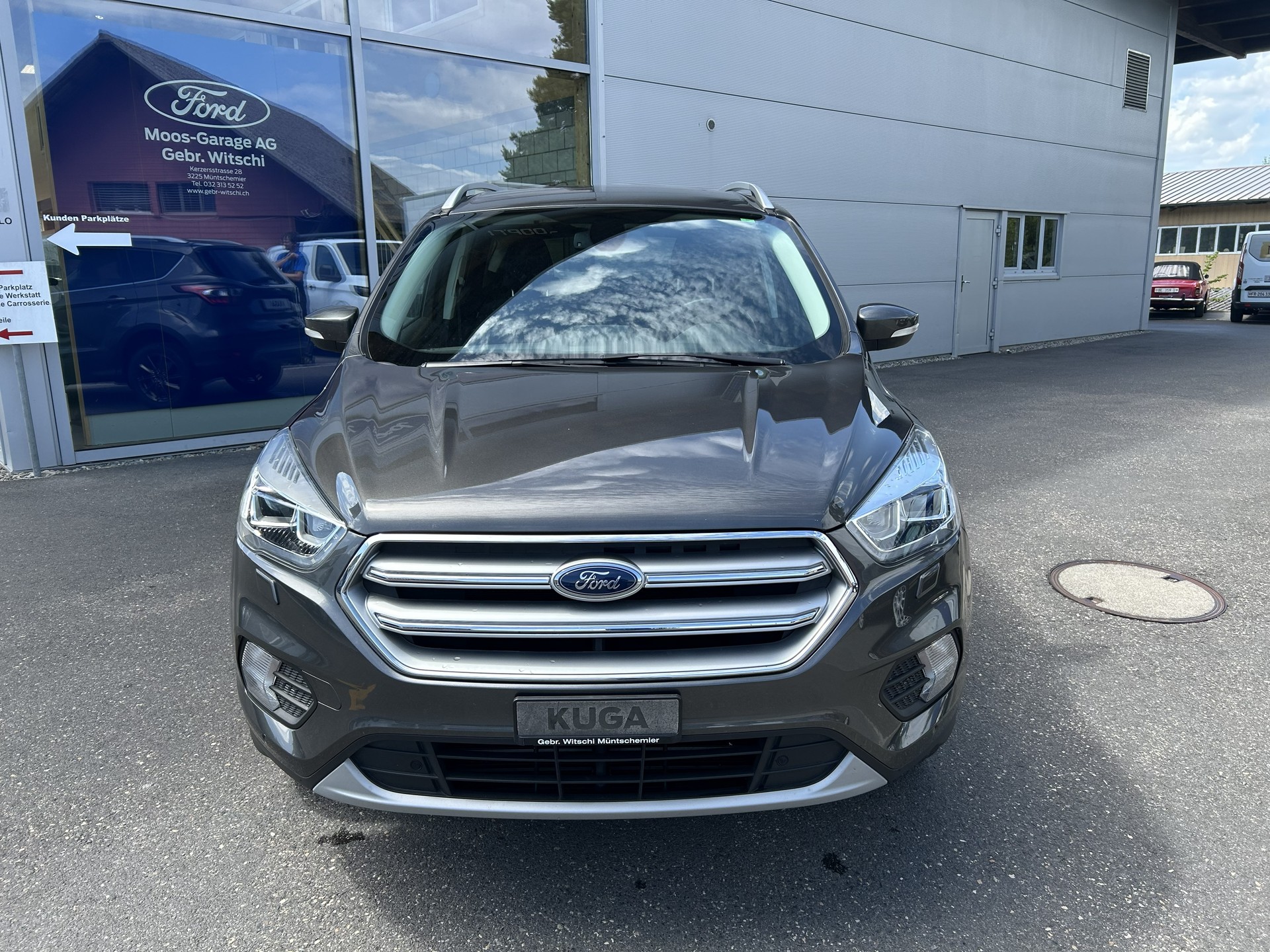 FORD Kuga 2.0 TDCi Business 4WD PowerShift-showroom-element-1