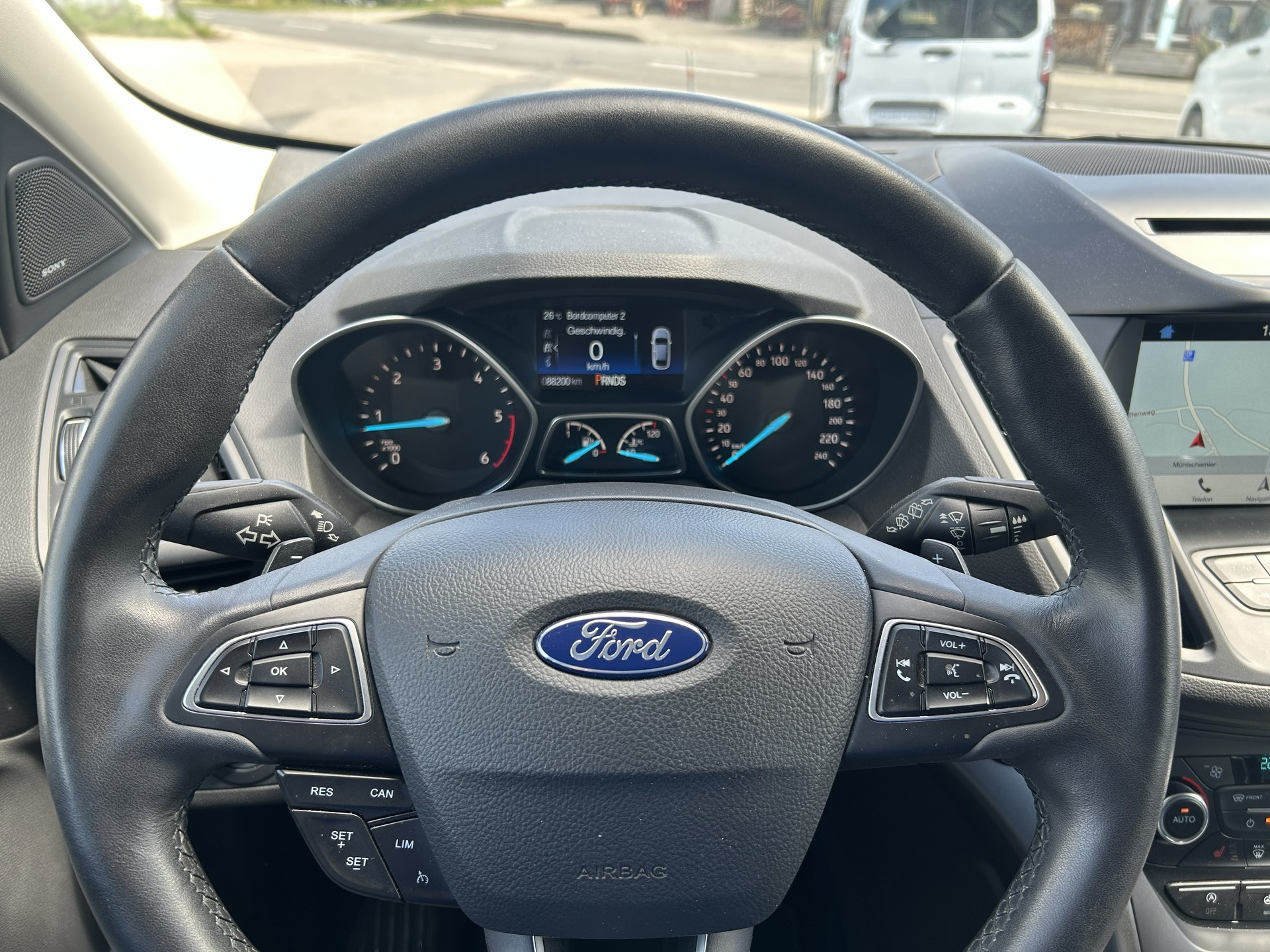 FORD Kuga 2.0 TDCi Business 4WD PowerShift-image-7
