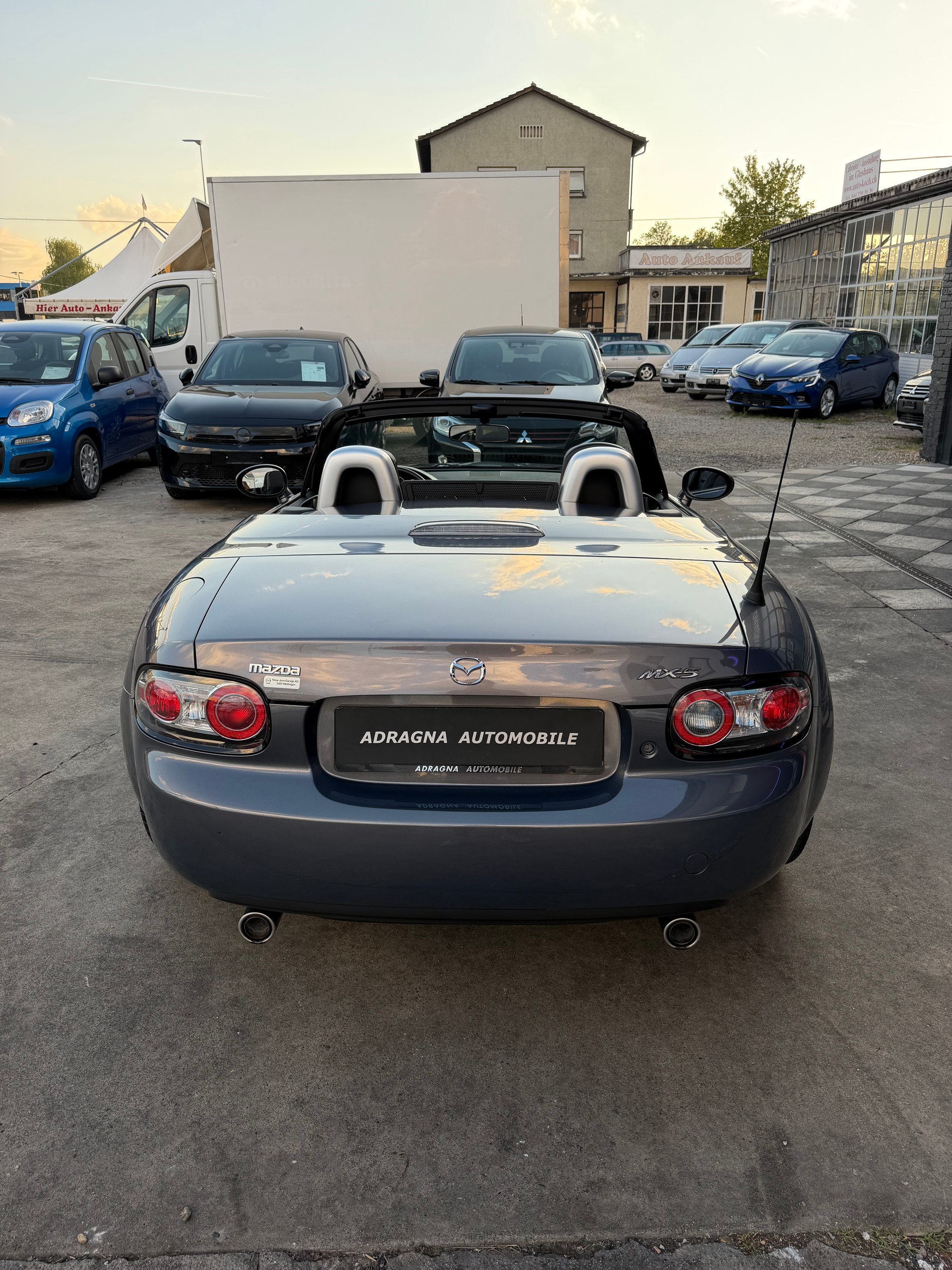 MAZDA MX-5 Roadster-Coupé 2.0i 16V Sport-image-10
