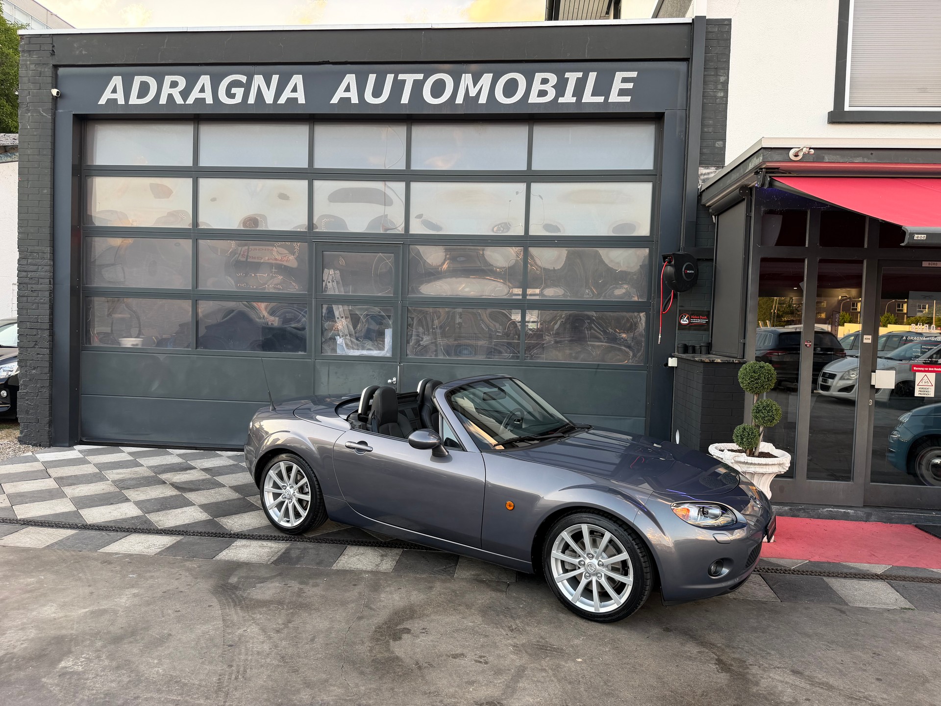 MAZDA MX-5 Roadster-Coupé 2.0i 16V Sport-showroom-element-2