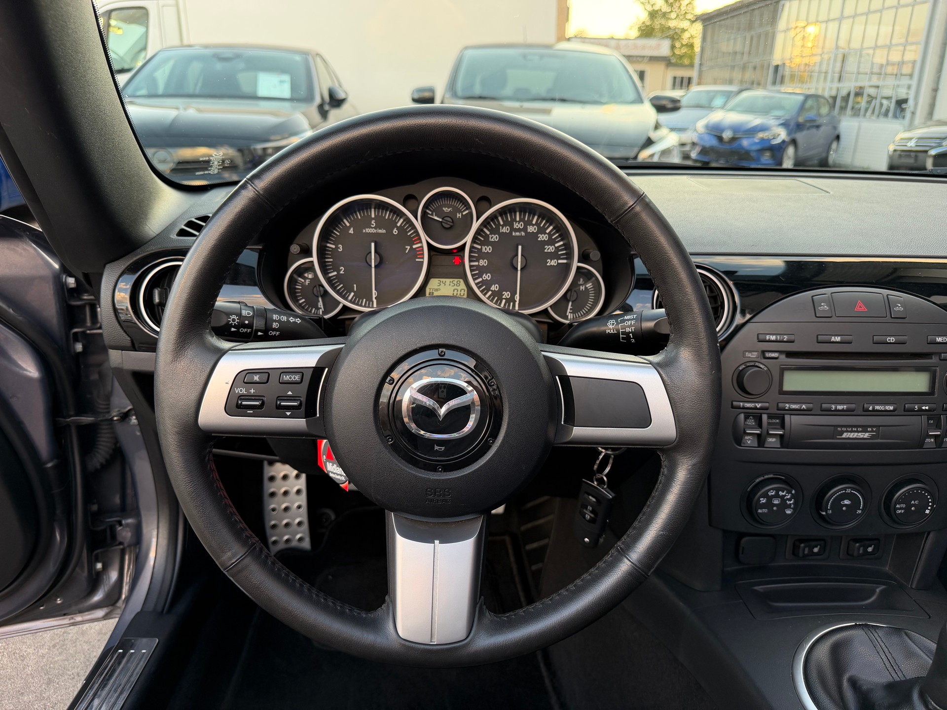 MAZDA MX-5 Roadster-Coupé 2.0i 16V Sport-image-22