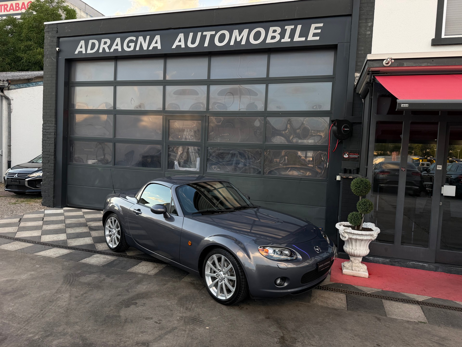 MAZDA MX-5 Roadster-Coupé 2.0i 16V Sport-image-4