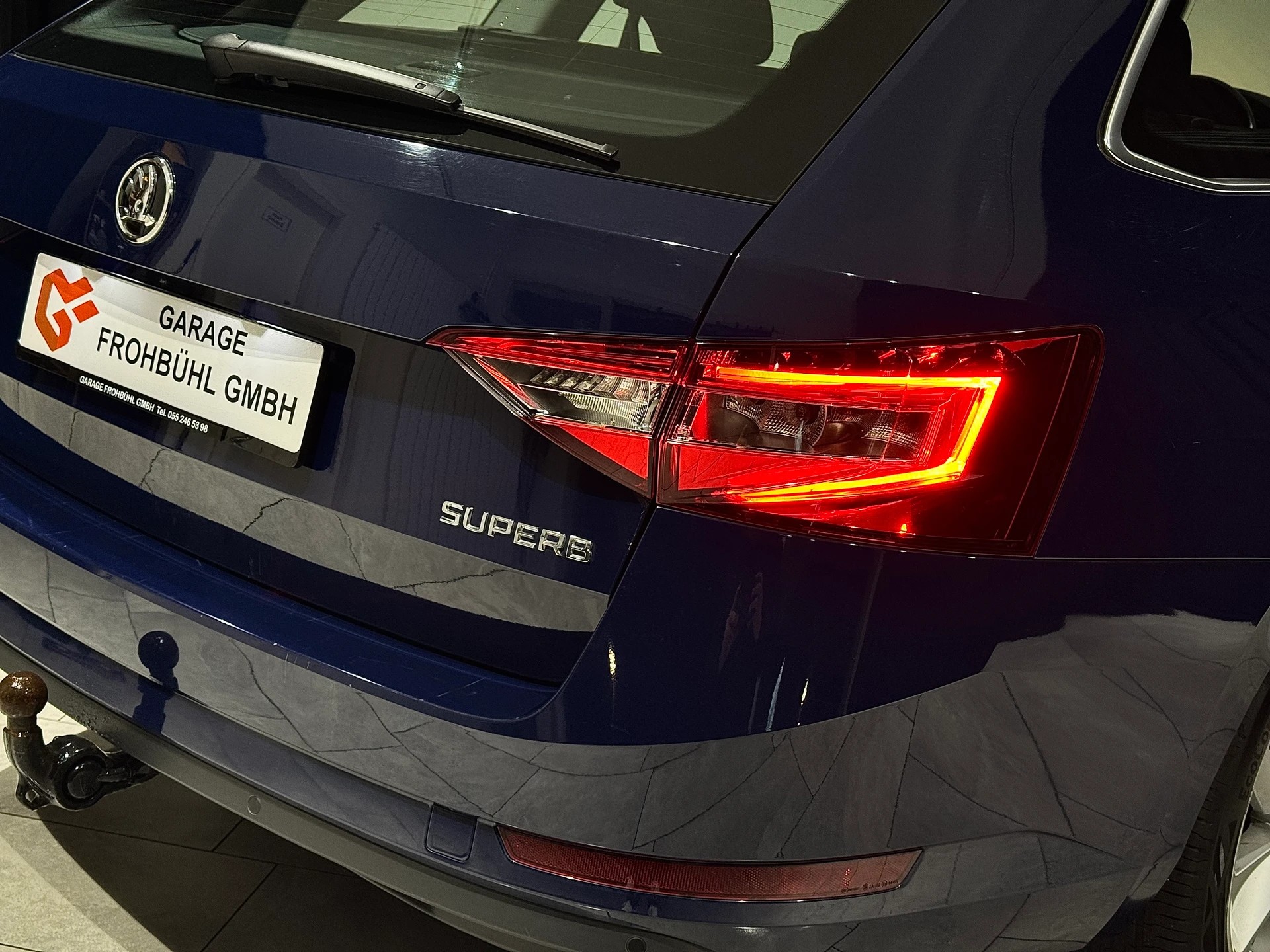 SKODA SKODA Superb Combi 1.8 TSI Ambition DSG | 1.Hand | AHK 1800Kg |-image-8