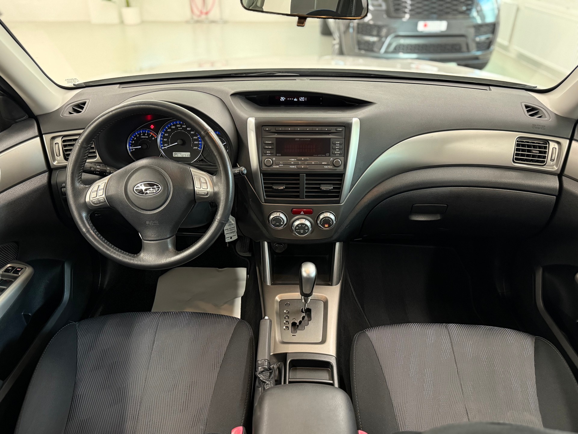 SUBARU Forester 2.0X Swiss Automatic-image-12