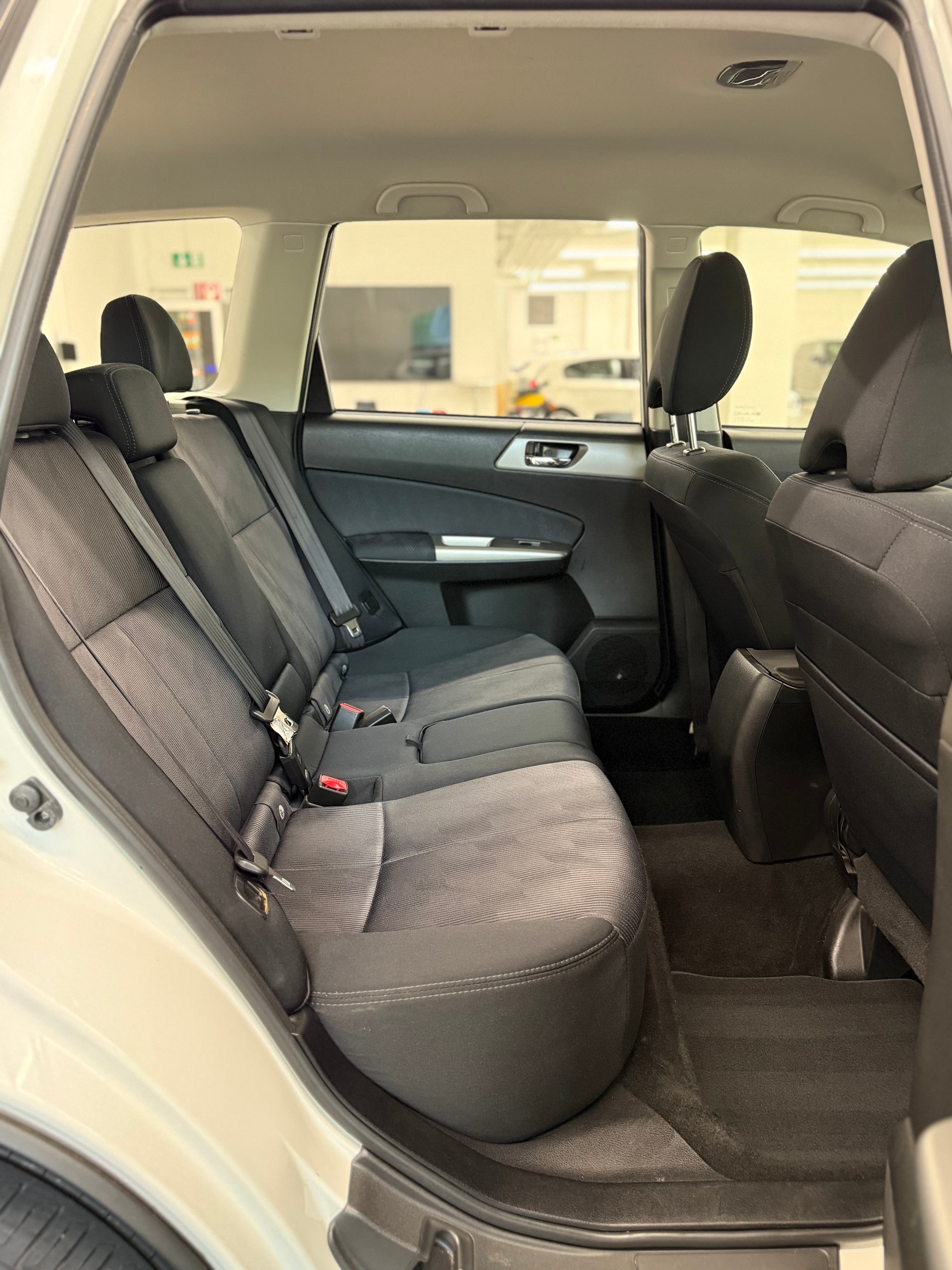 SUBARU Forester 2.0X Swiss Automatic-image-15