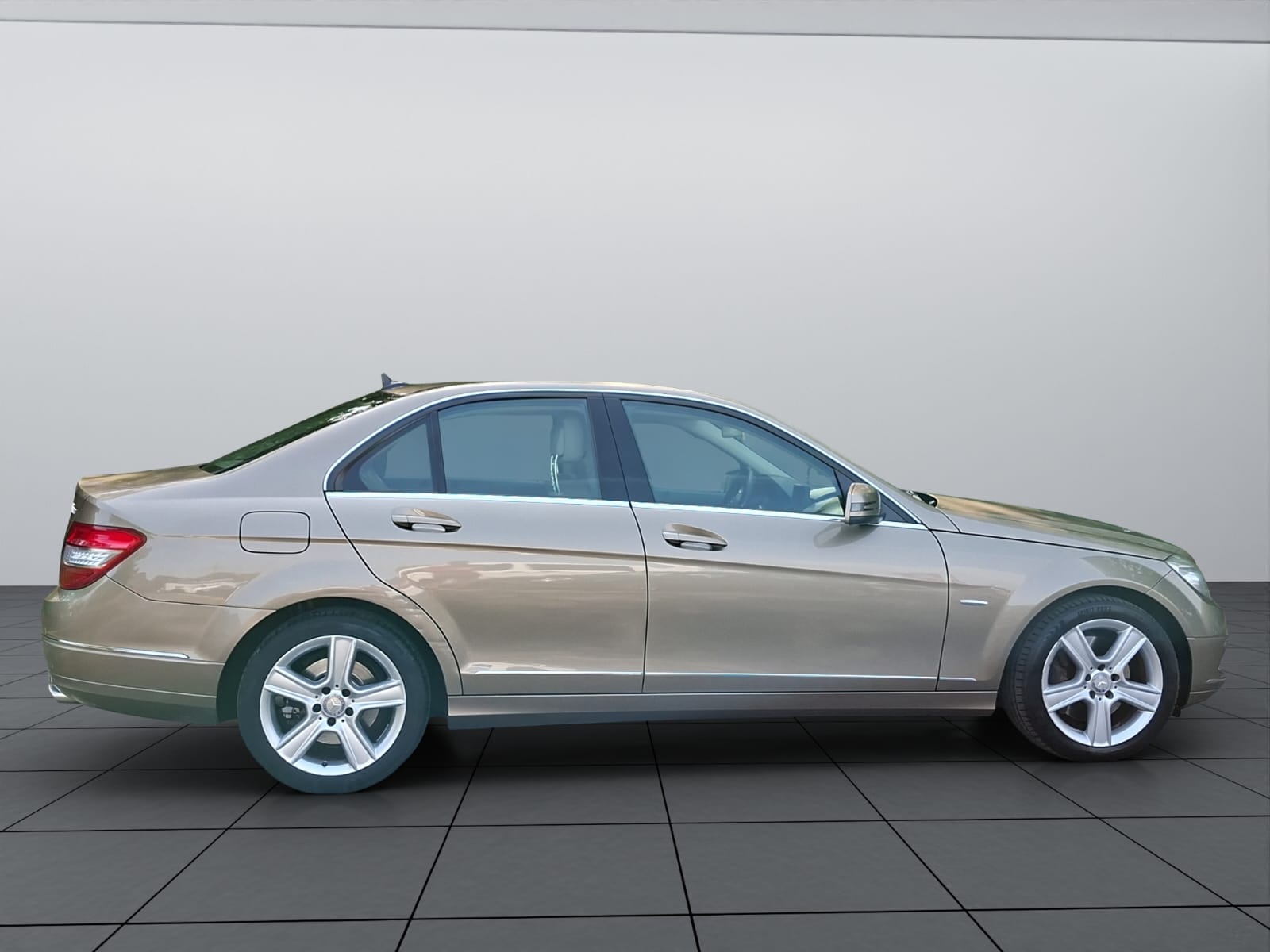 MERCEDES-BENZ C 350 Avantgarde 4Matic 7G-Tronic-image-7