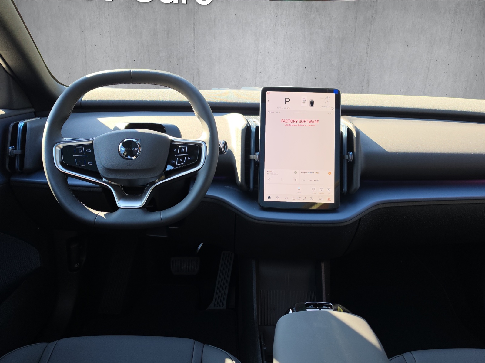 VOLVO EX30 E60 69kWh Twin Black Edition-image-11
