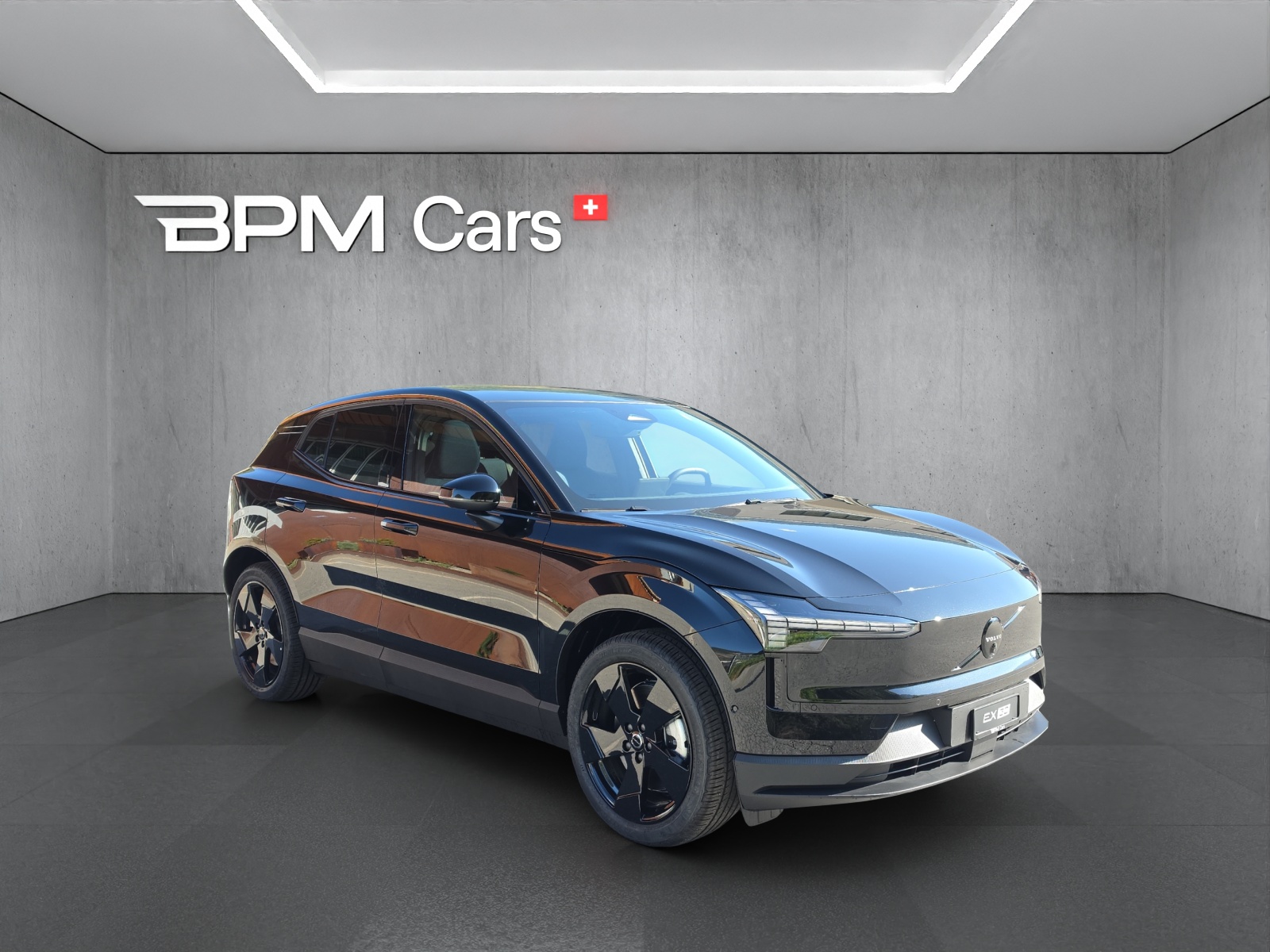 VOLVO EX30 E60 69kWh Twin Black Edition-image-4