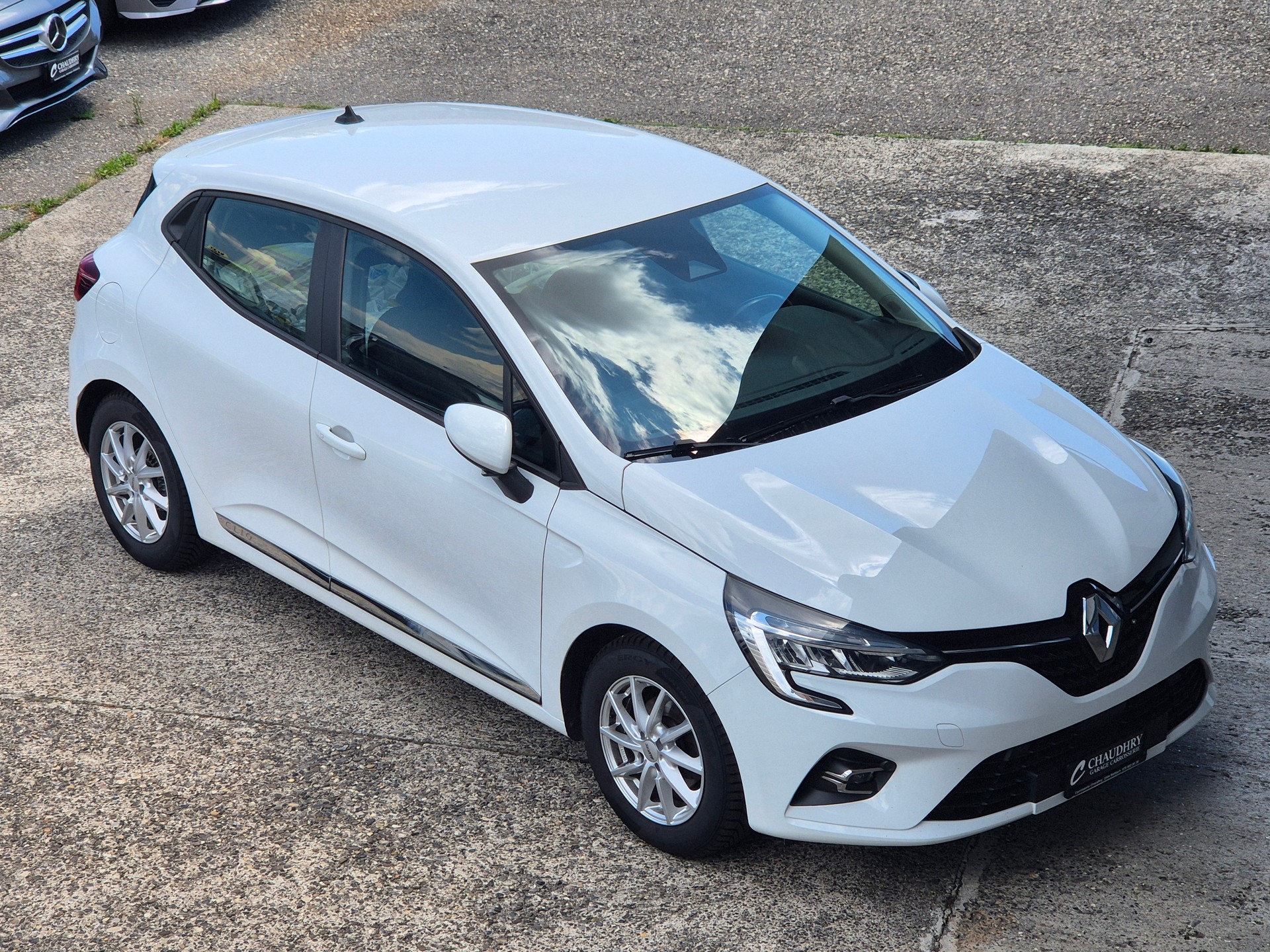 RENAULT Clio 1.0 Business-showroom-element-2