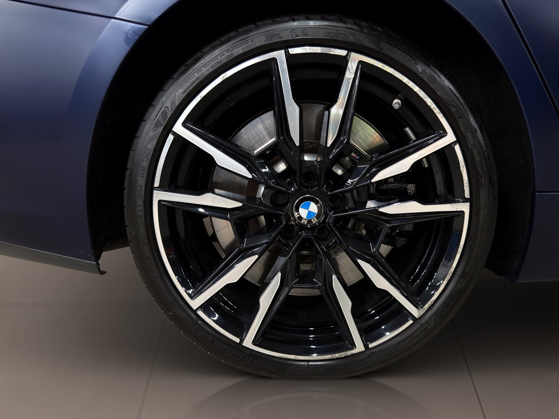 BMW M850i xDrive Steptronic-image-9