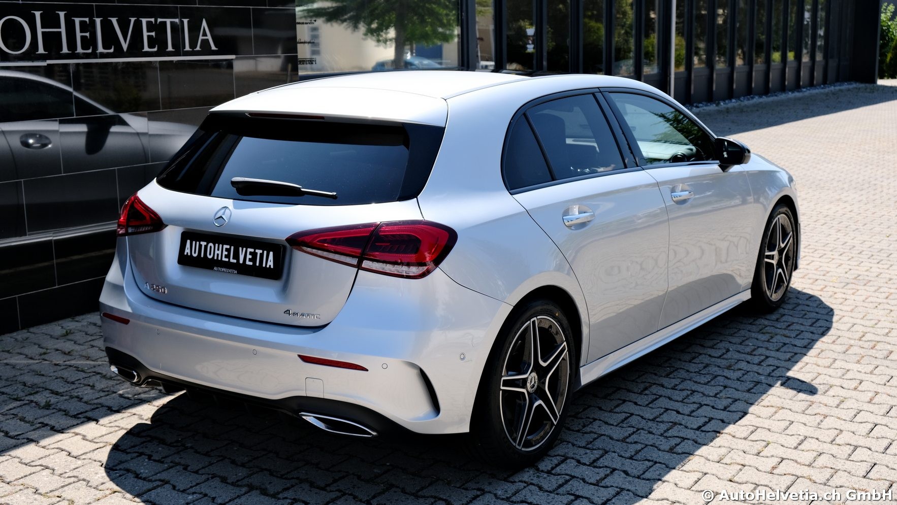 MERCEDES-BENZ A 250 4Matic AMG Line 4Matic 7G-DCT-image-5