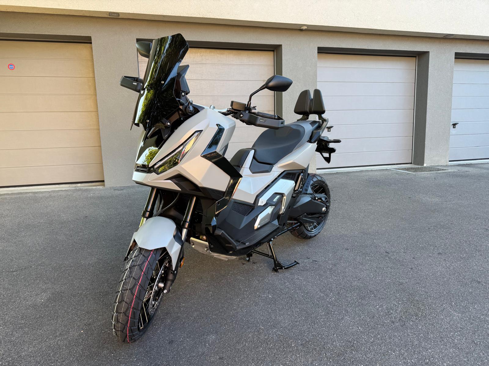 HONDA X-ADV 750