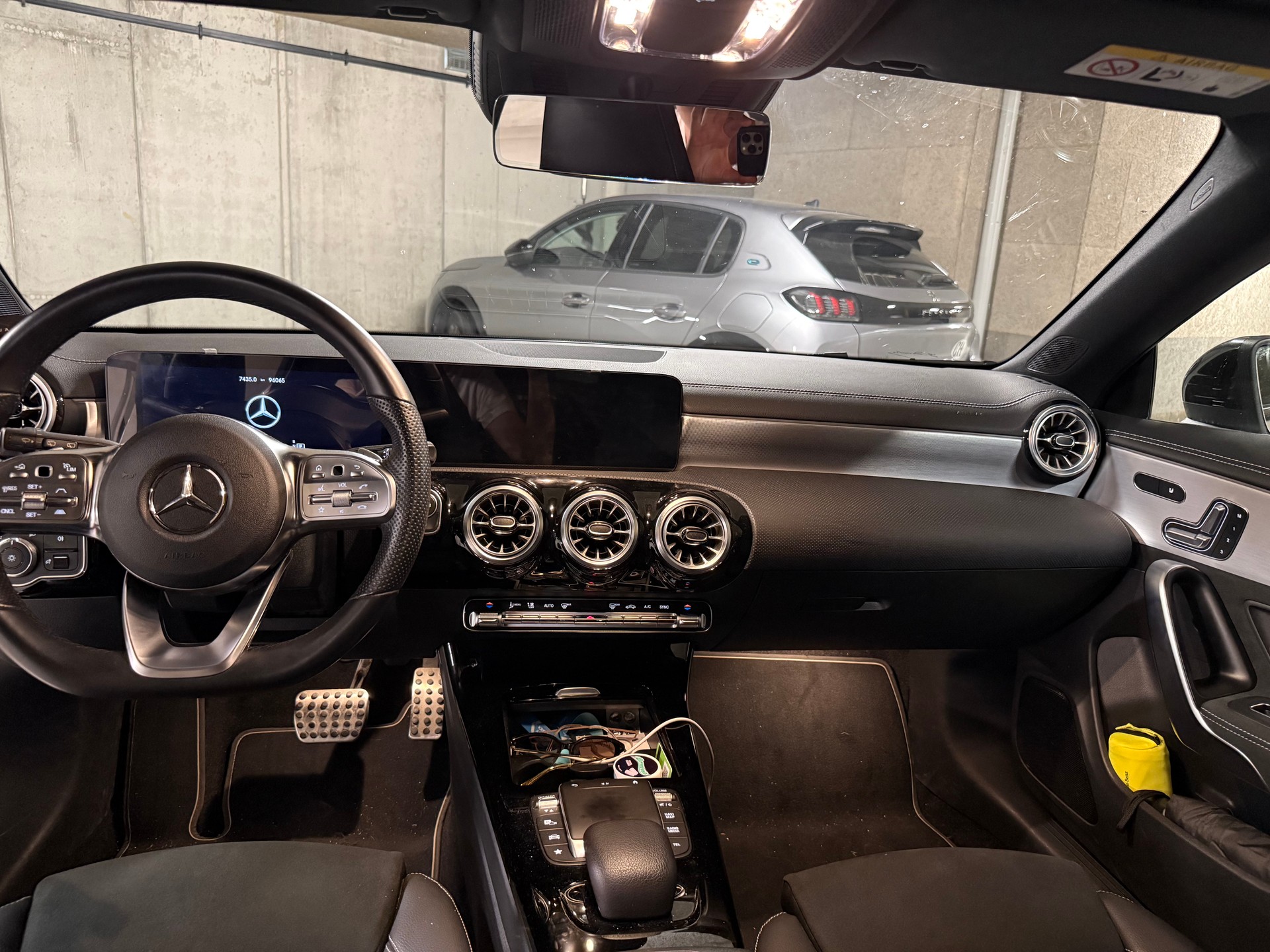 MERCEDES-BENZ CLA 250 Shooting Brake Swiss Star AMG Line 4matic-image-4