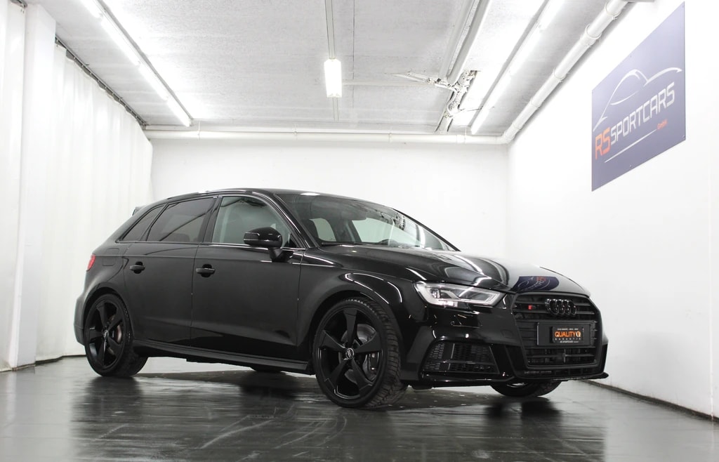 AUDI S3 Sportback 2.0 TFSI quattro S-tronic Black Edition / CH-Fahrzeug