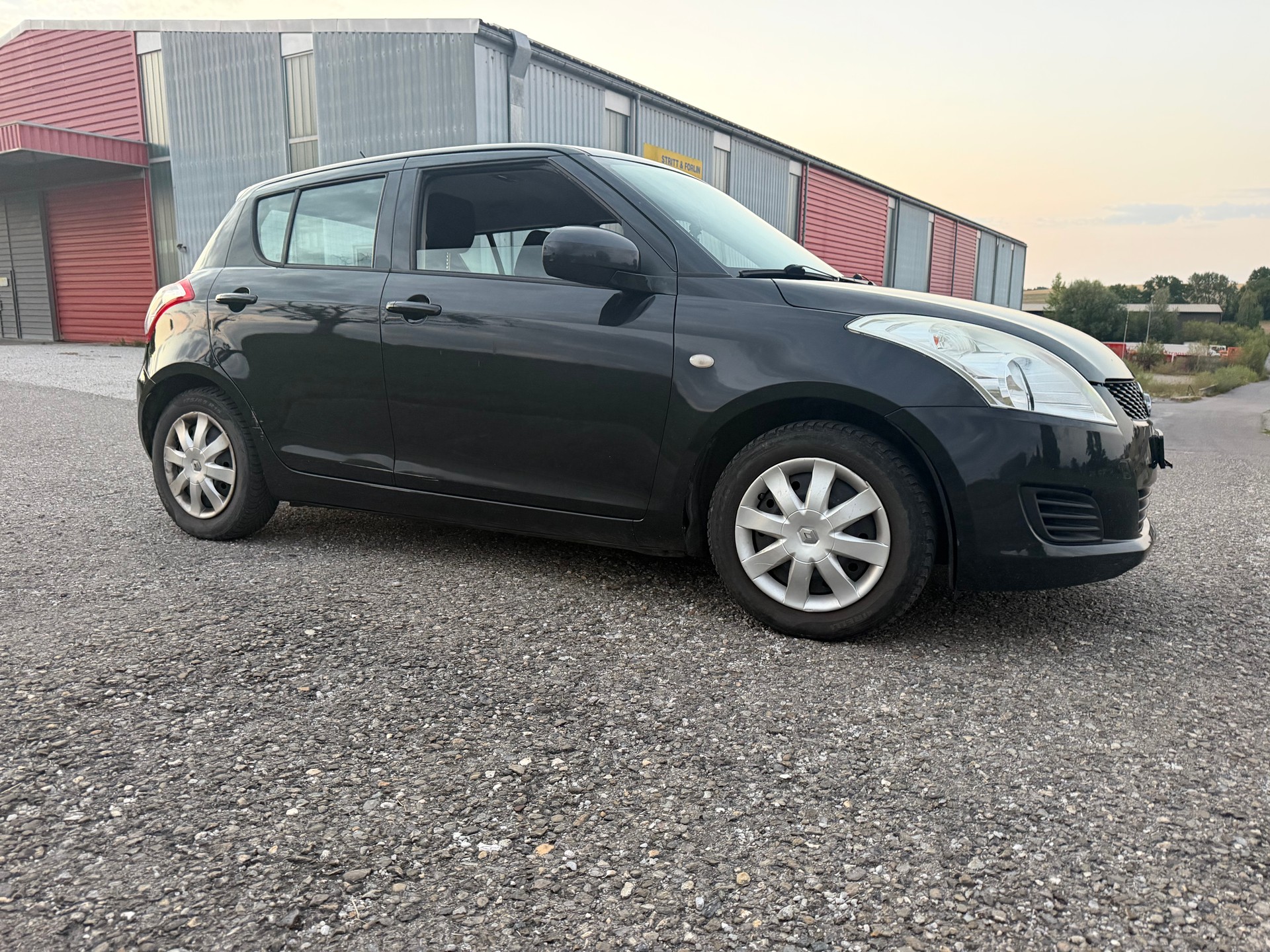 SUZUKI Swift 1.2i 16V GL-image-10