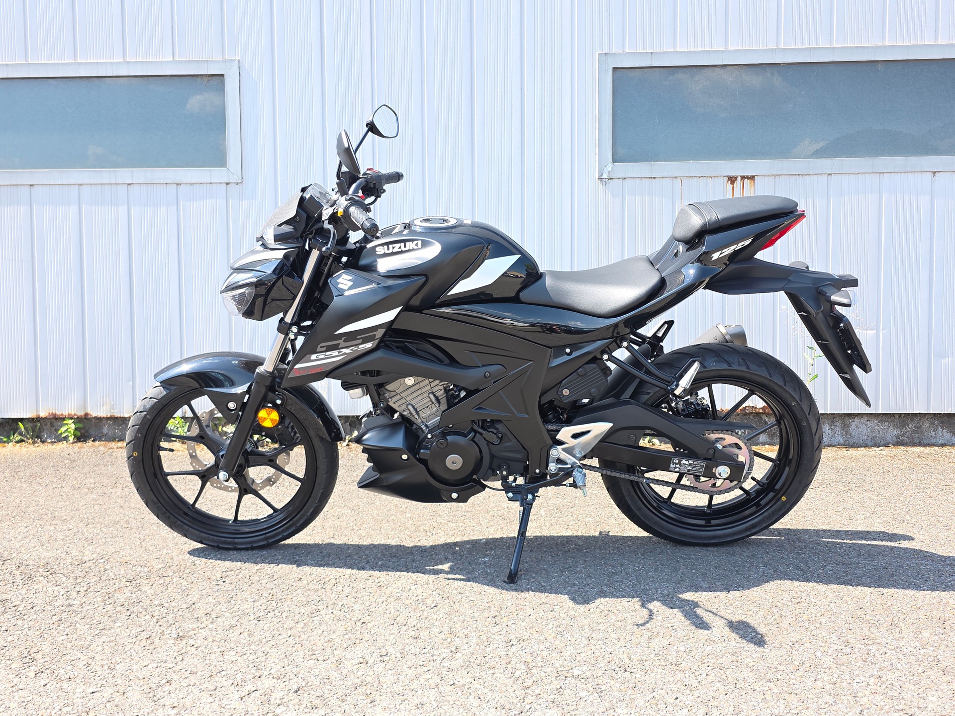 SUZUKI GSX-S 125-image-2