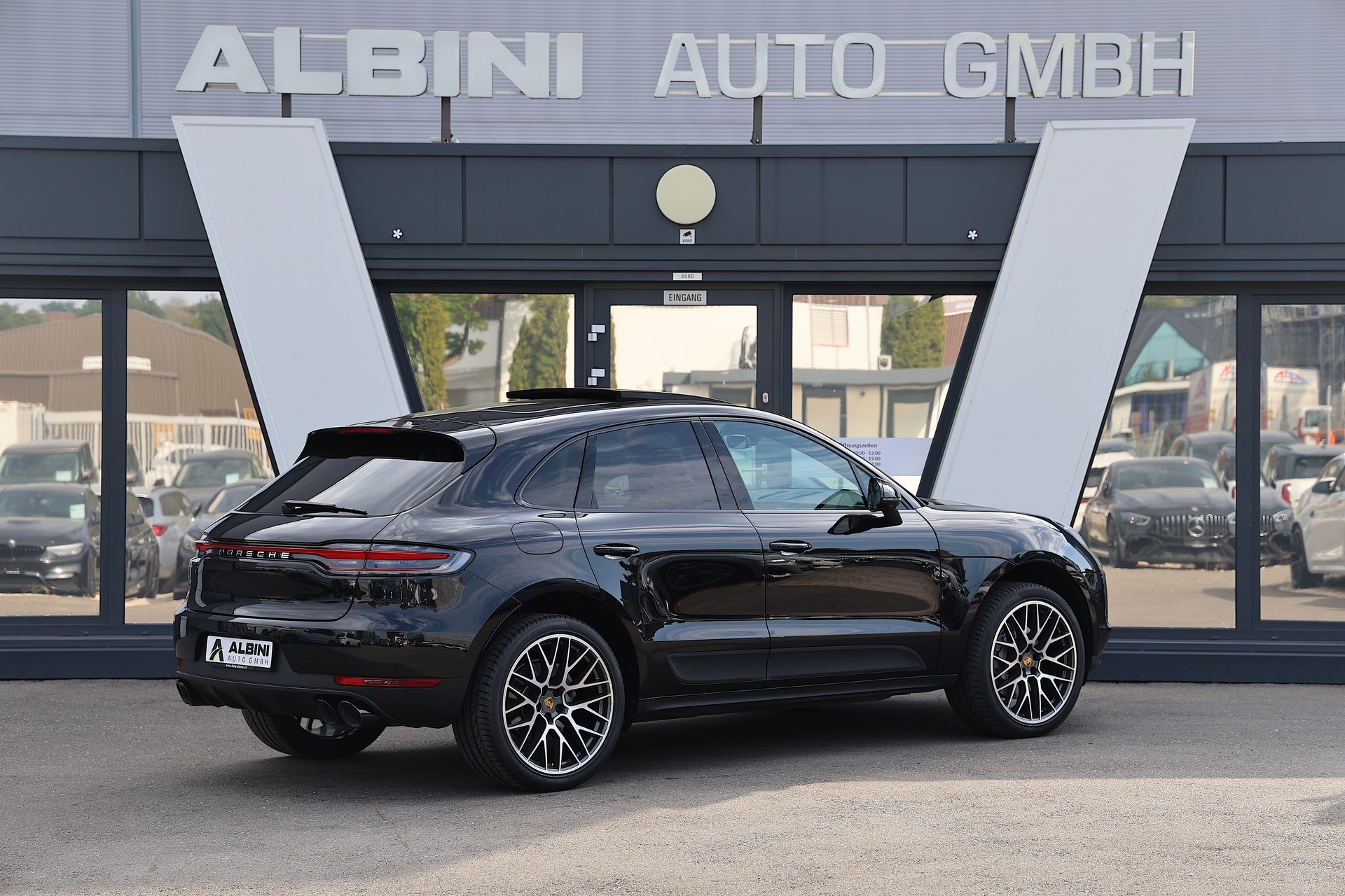 PORSCHE Macan 3.0 V6 S-showroom-element-2