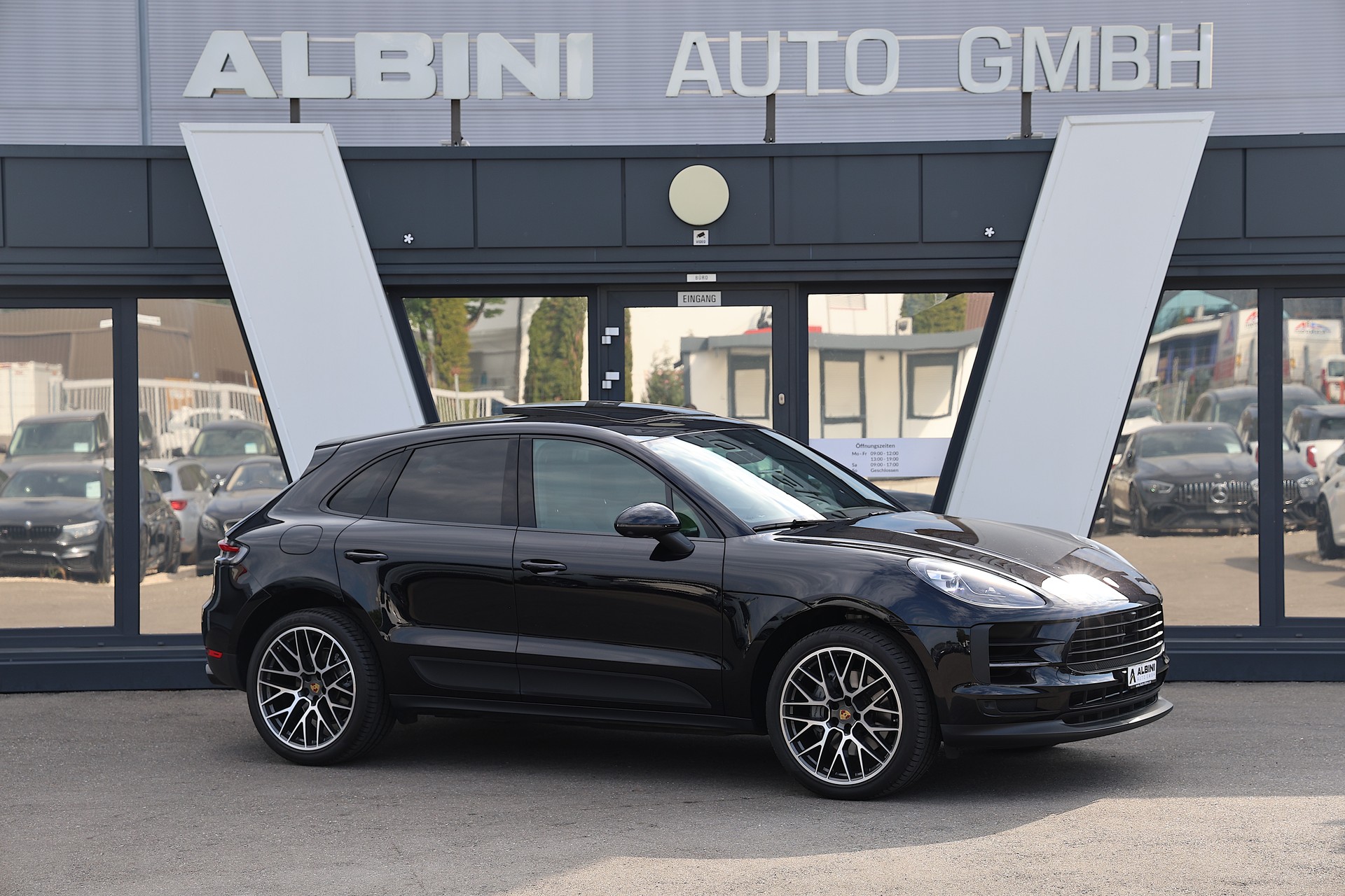 PORSCHE Macan 3.0 V6 S-showroom-element-1