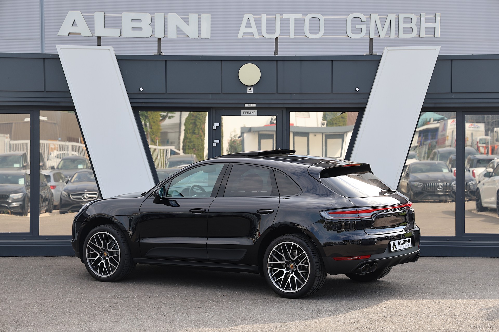 PORSCHE Macan 3.0 V6 S-showroom-element-3