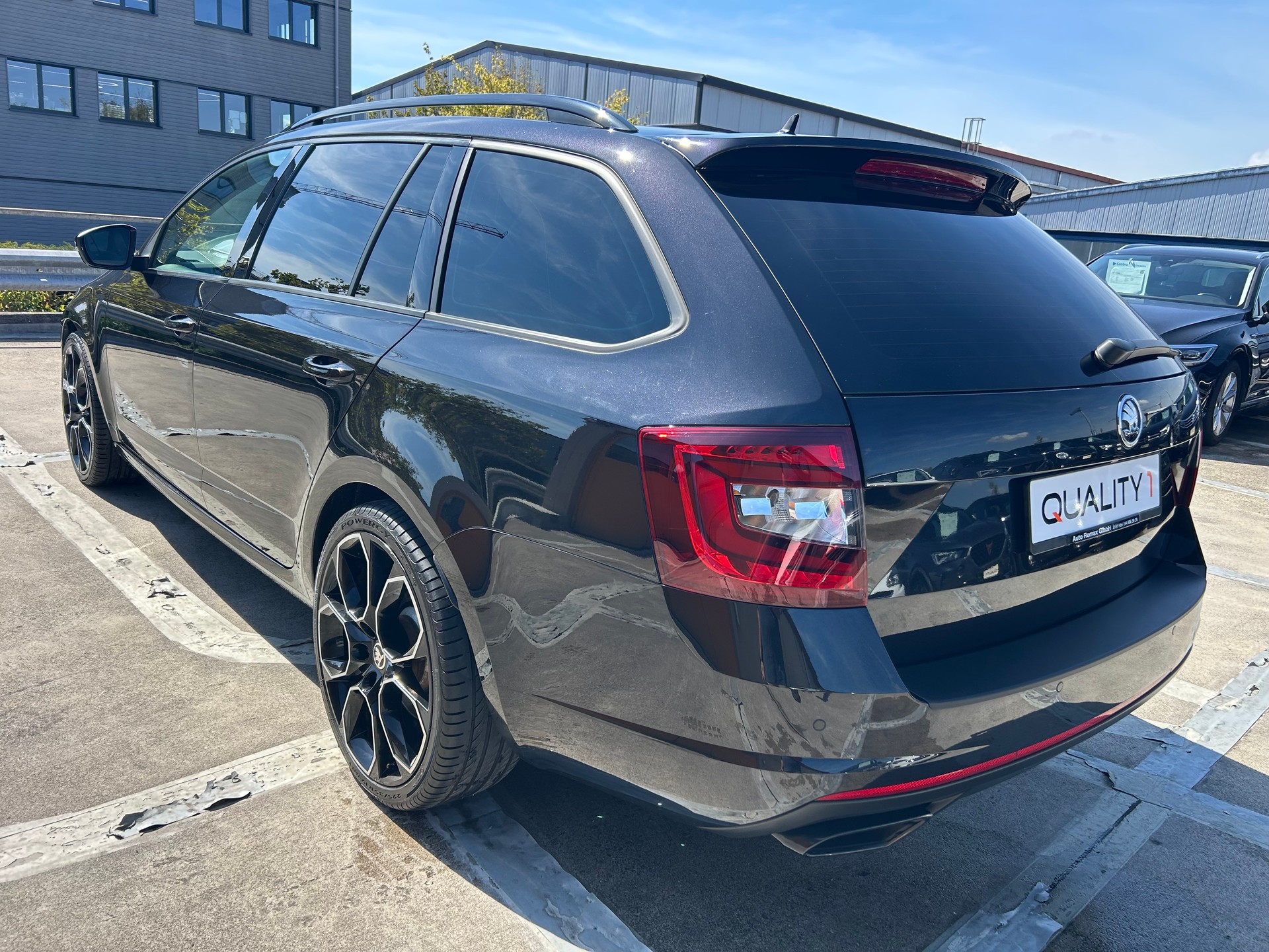 SKODA Octavia Combi 2.0 TSI RS DSG-showroom-element-2