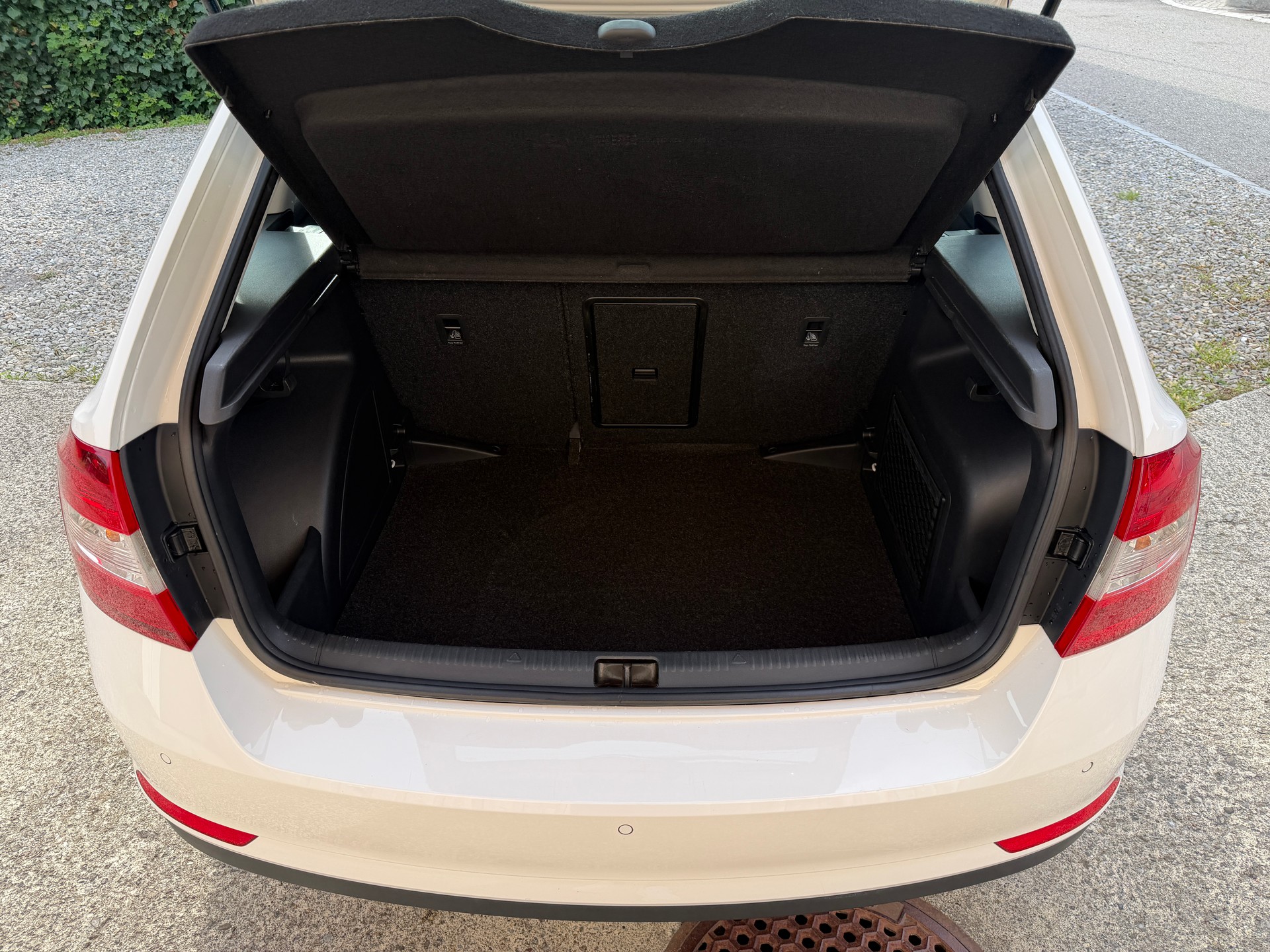 SKODA Rapid Spaceback 1.2 TSI Style-image-15