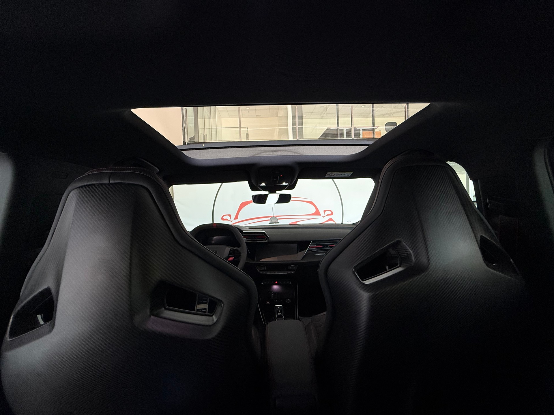 AUDI RS3 Sportback 2.5 TSI quattro S-tronic-image-23