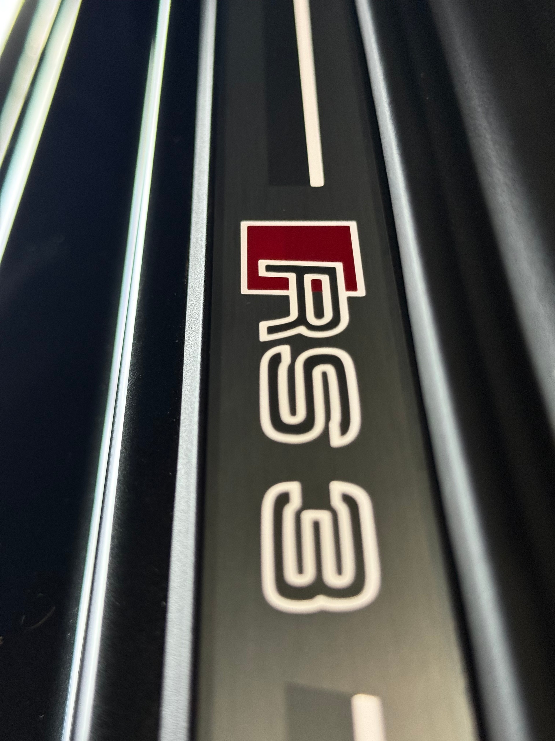 AUDI RS3 Sportback 2.5 TSI quattro S-tronic-image-13