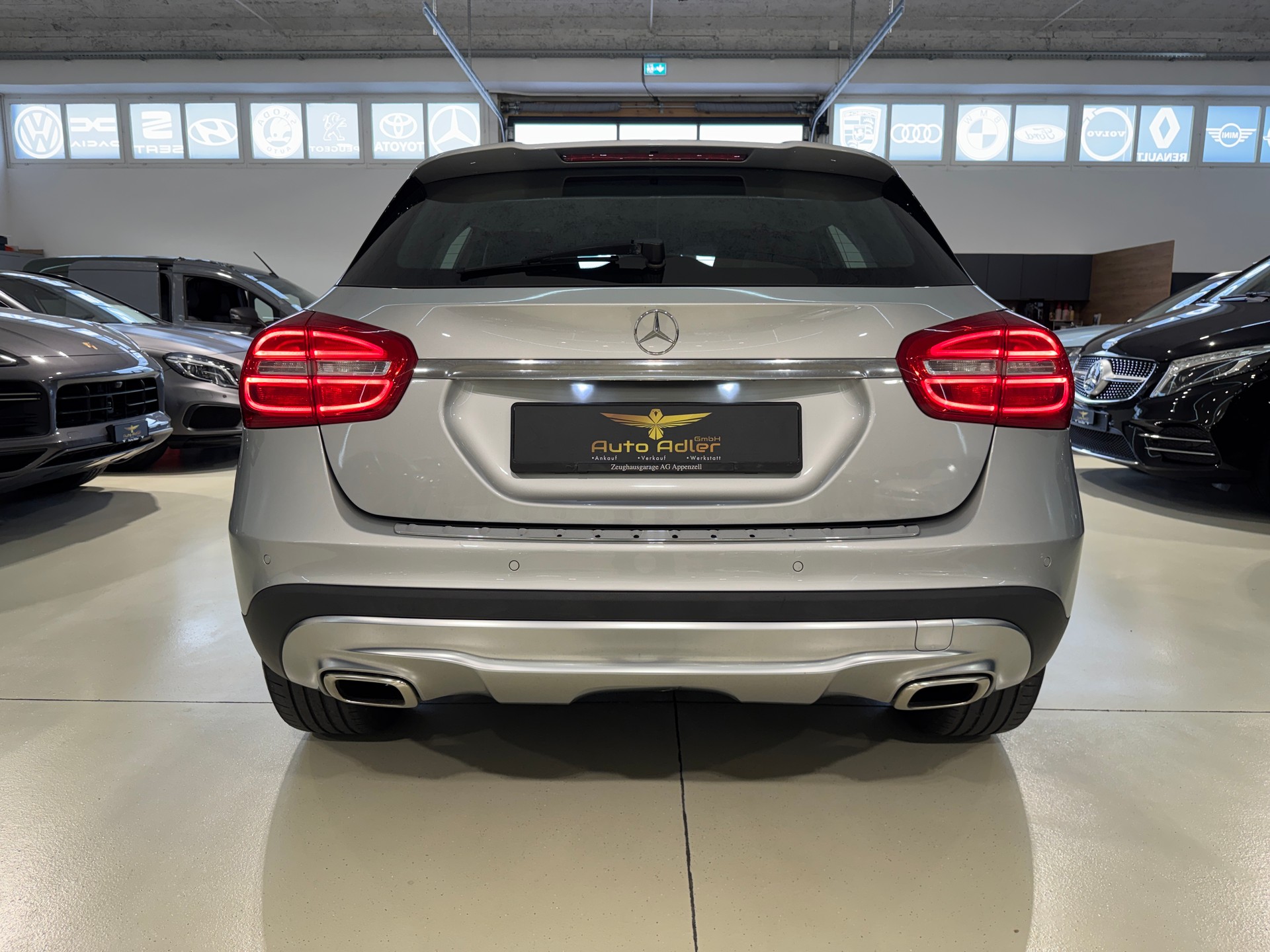 MERCEDES-BENZ GLA 250 Urban 4Matic 7G-DCT-image-7
