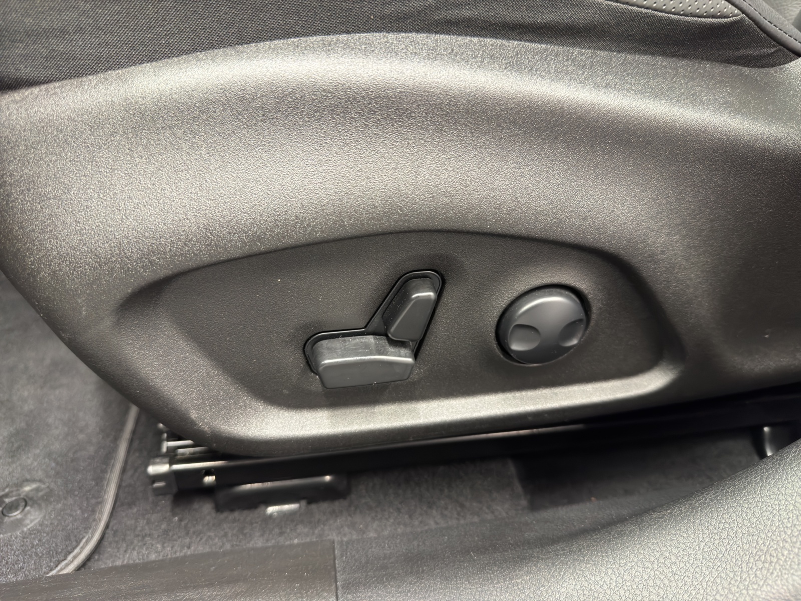 JEEP Renegade 1.5 Turbo Swiss Limited-image-12