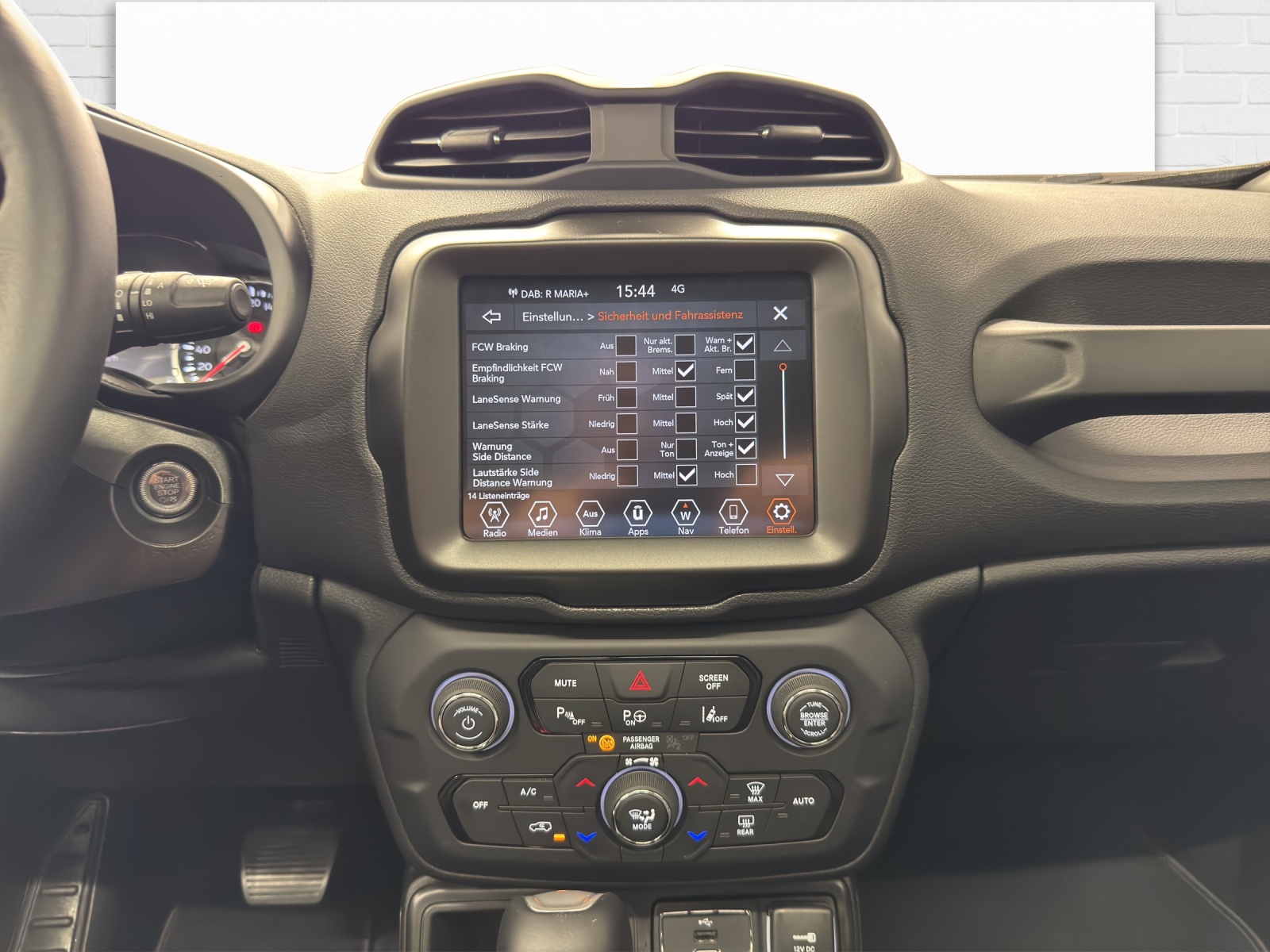JEEP Renegade 1.5 Turbo Swiss Limited-image-8
