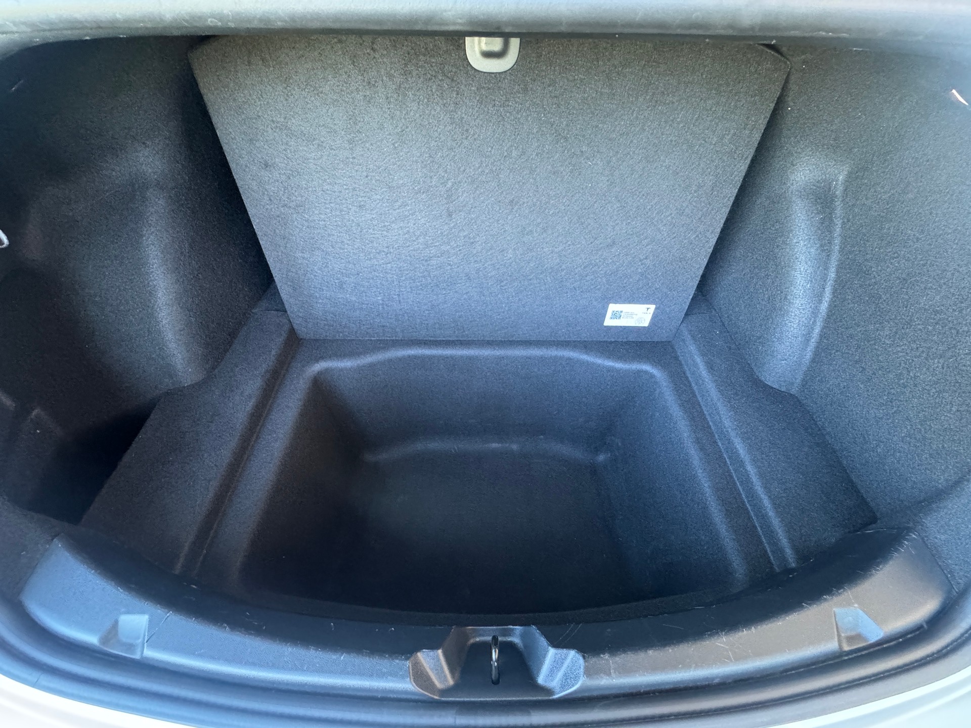 TESLA Model 3 Long Range Dual Motor AWD / Enhanced Autopilot / AMD Ryzen-image-13