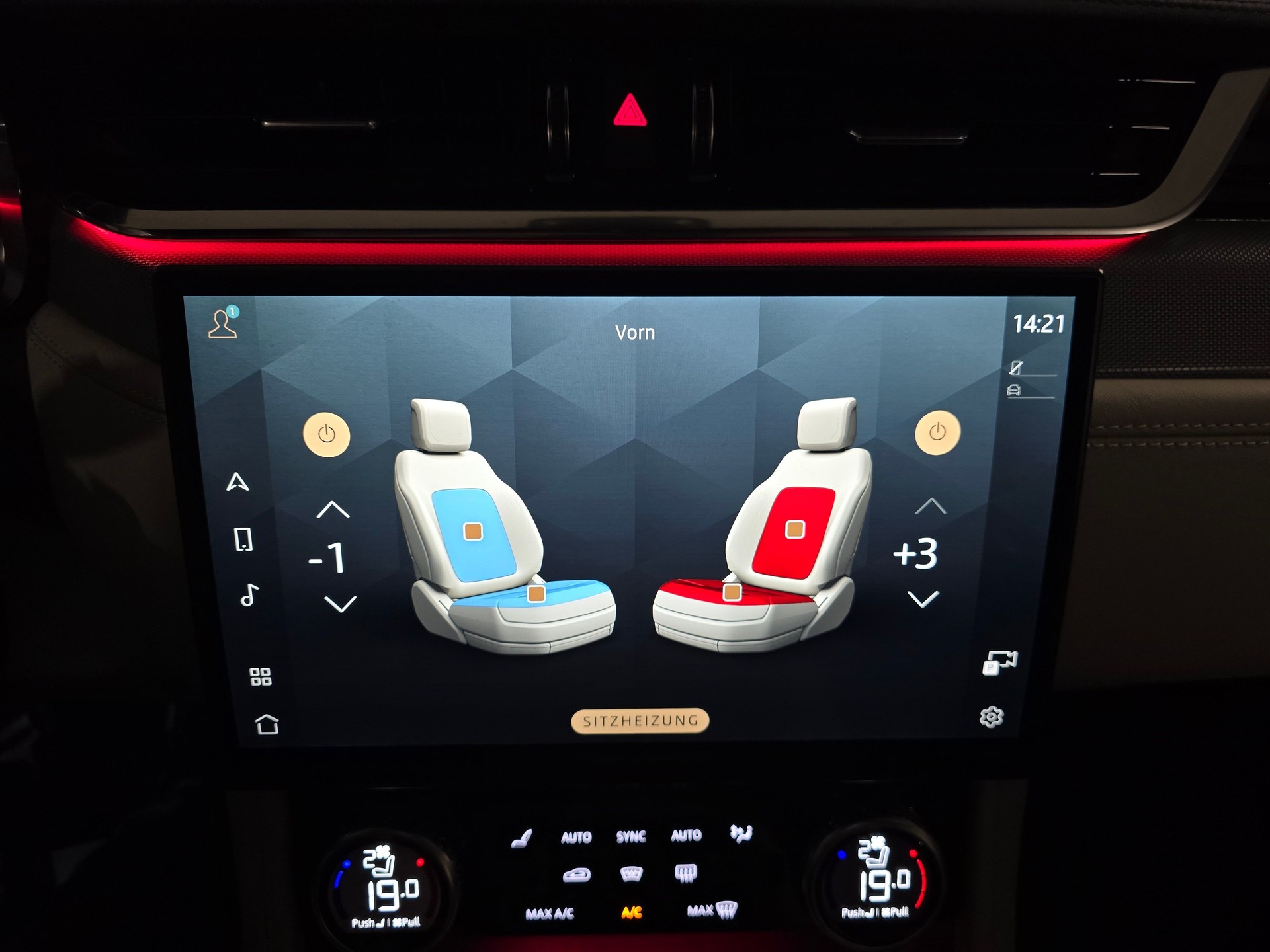 JAGUAR F-Pace 5.0 V8 SVR P550 AWD-image-15