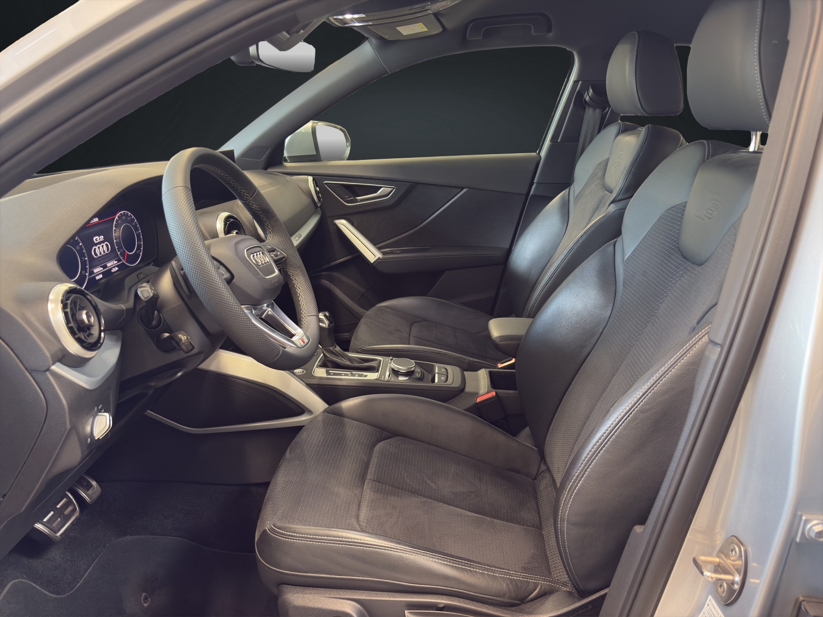 AUDI Q2 35 TFSI S-tronic-image-11