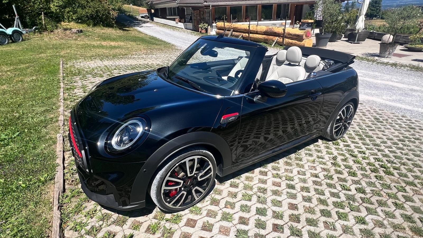 MINI Mini Cooper John Cooper Works Cabriolet Steptronic-image-10